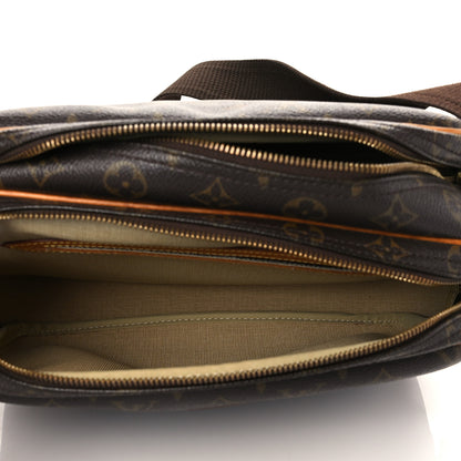 Louis Vuitton Monogram Reporter PM 5 of 10