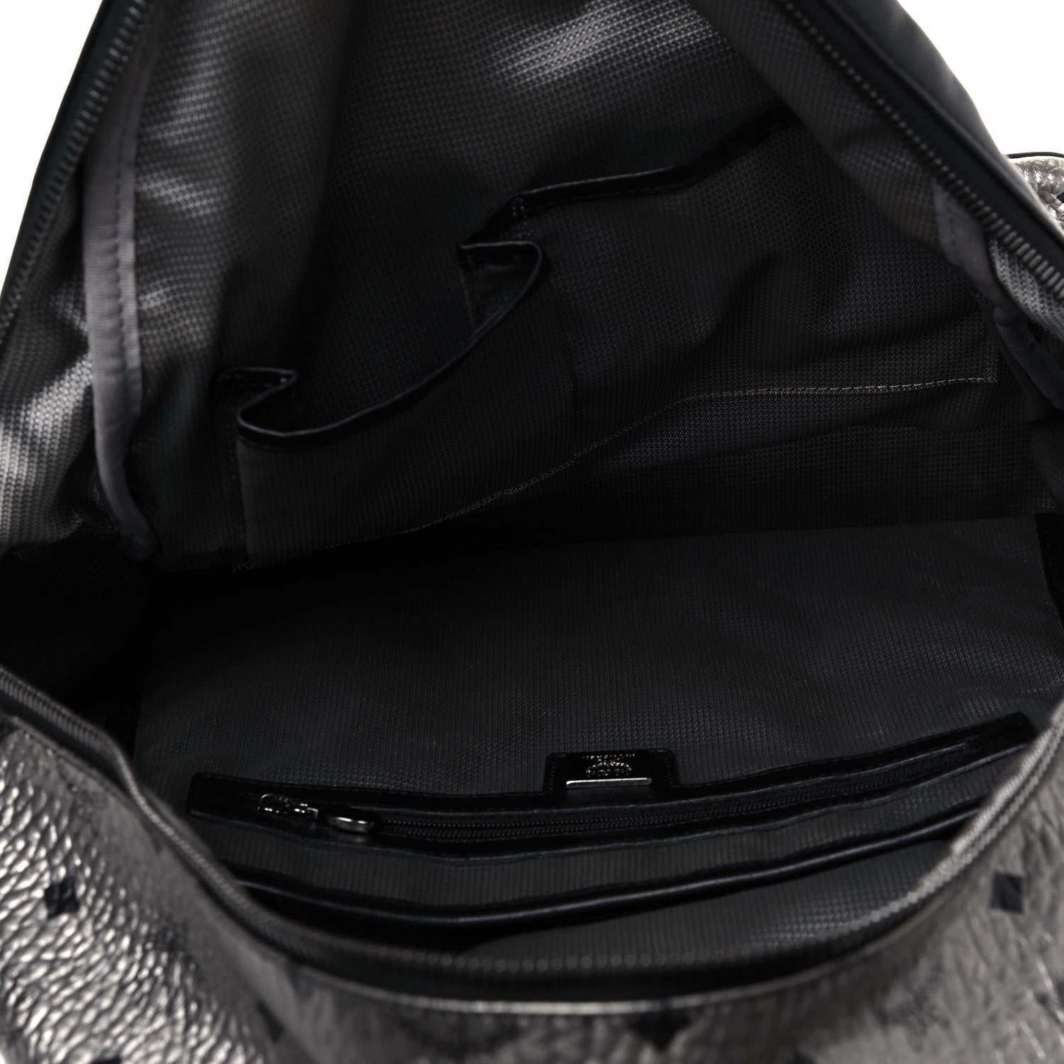 MCM Metallic Visetos Medium Side Stud Stark Backpack Silver Black 4 of 11