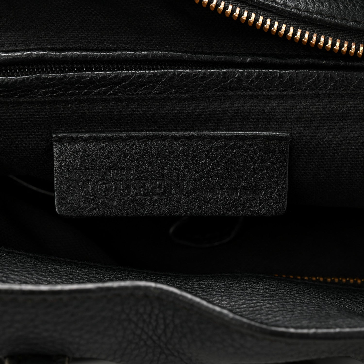 Alexander McQueen Pebbled Calfskin Small Skull Padlock Zip Around