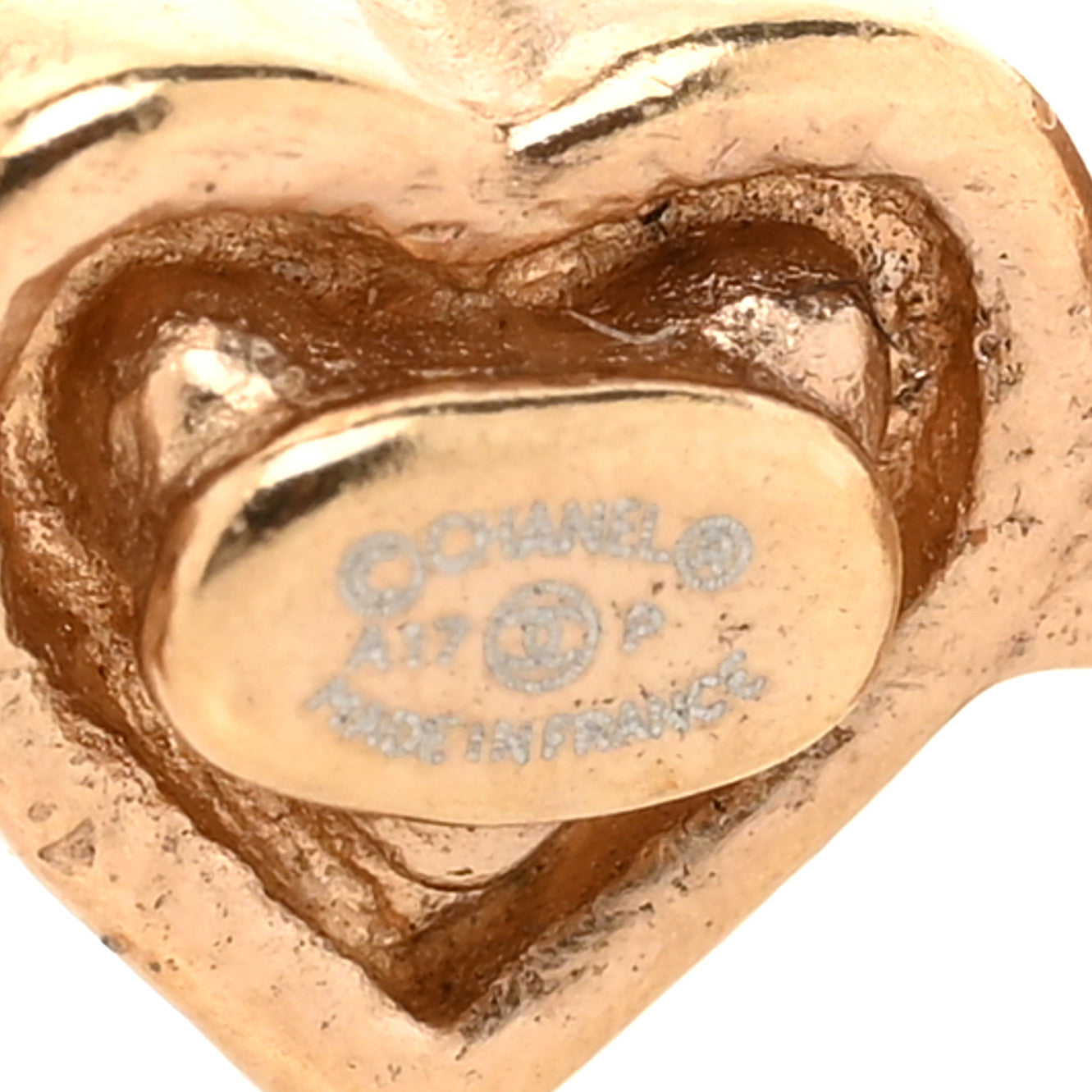 Chanel Enamel Pearl I Heart CC Brooch Gold 4 of 4