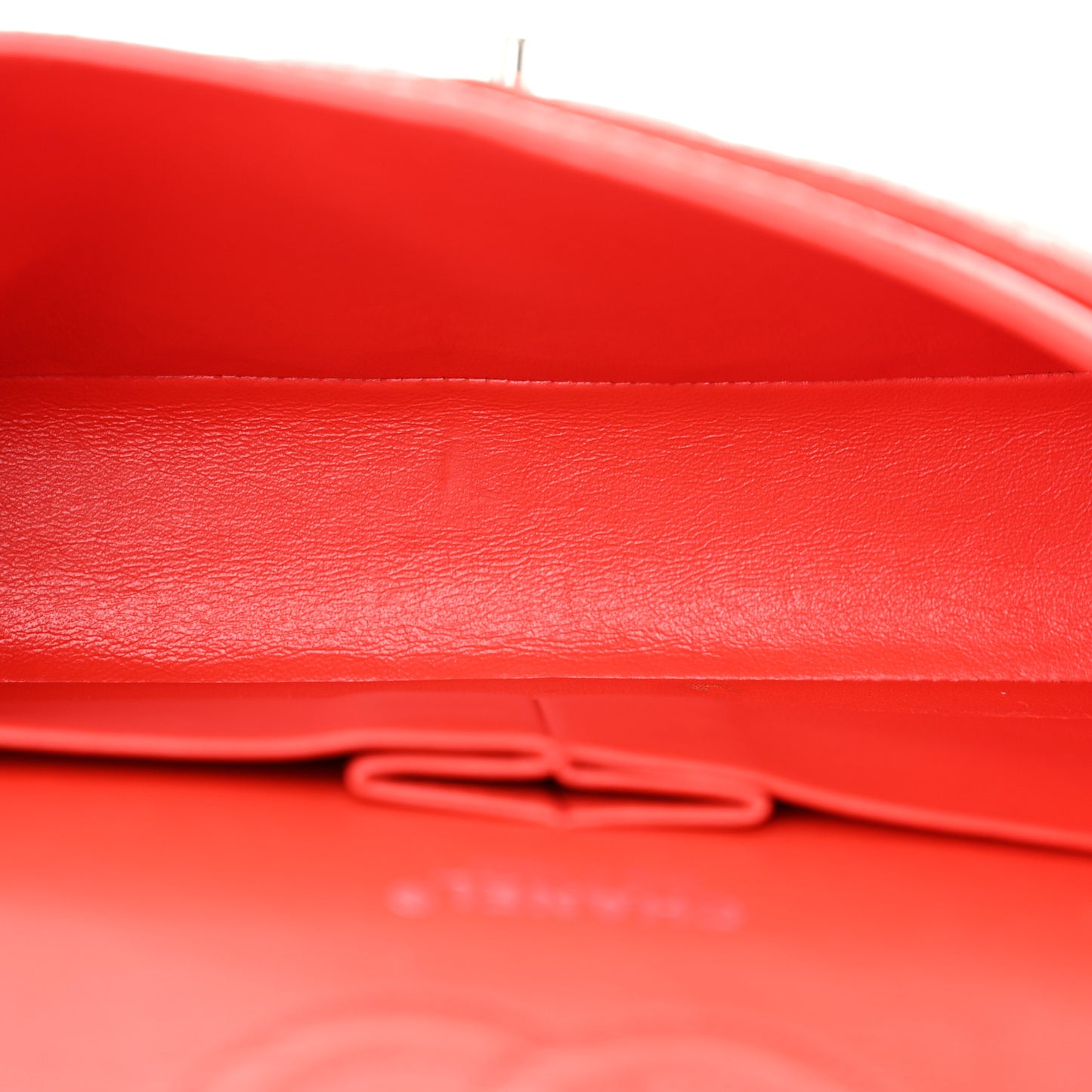Lambskin Perforated Medium Double Flap Red
