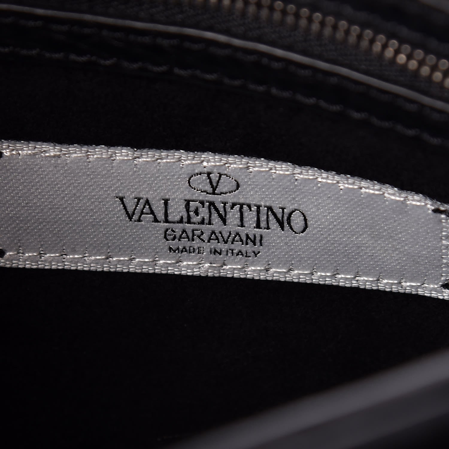 Valentino Garavani Pebbled Calfskin Star Rockstud Rolling Wristlet Clutch Black 8 of 9