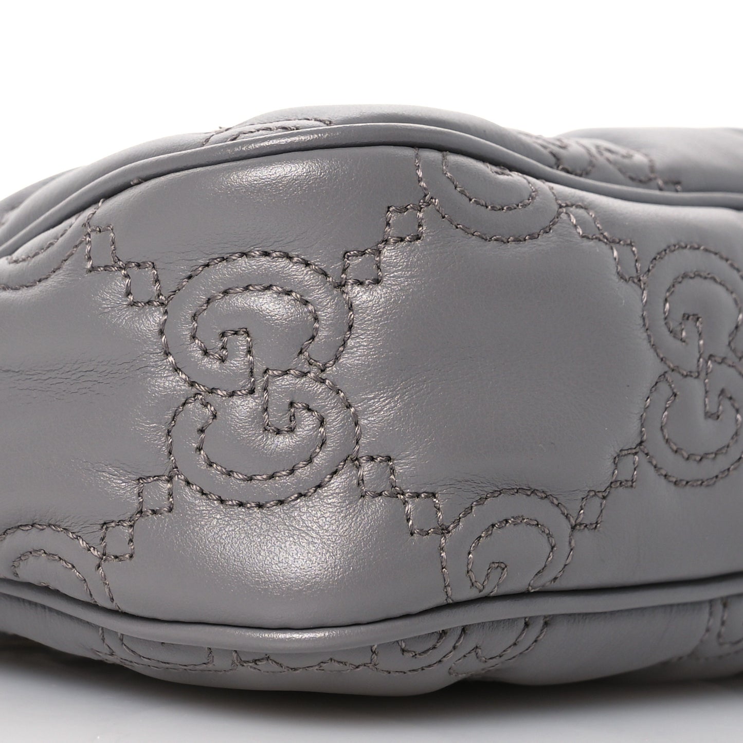 Calfskin GG Matelasse Chain Handbag Dusty Grey Natural