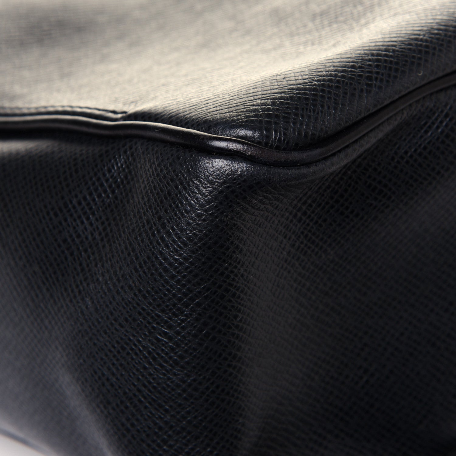 Louis Vuitton Taiga Yaranga Camera Bag Black 10 of 12