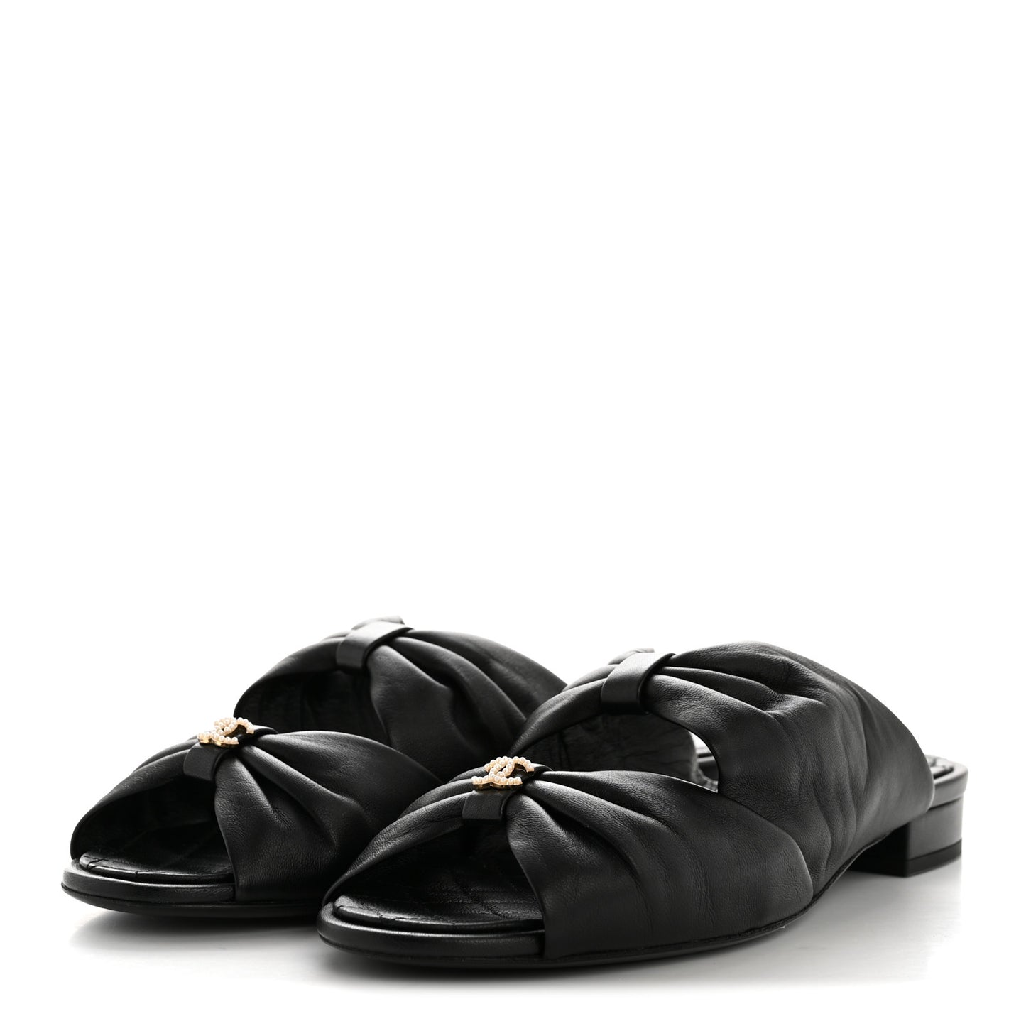 Lambskin Pearl Bow CC Flat Sandals 39 Black