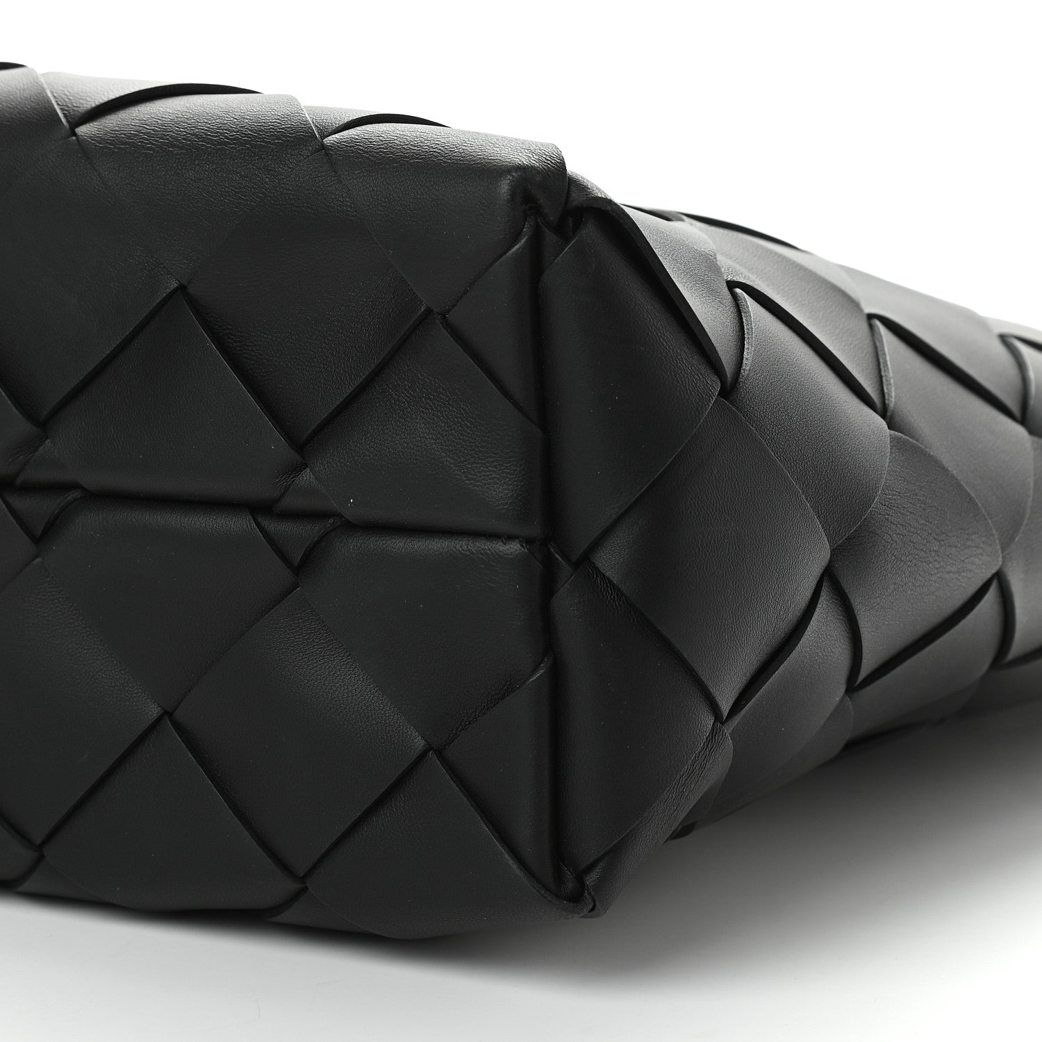 Bottega Veneta Nappa Maxi Cabat 30 Black 8 of 8