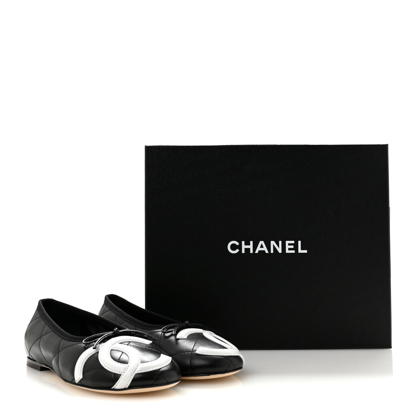Lambskin Quilted CC Cambon Ballet Flats 36.5 Black White