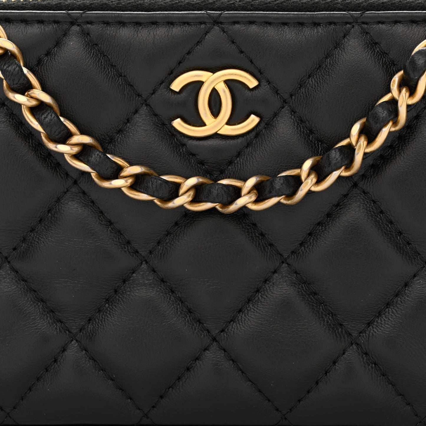 Lambskin Quilted Small Clutch With Chain Black