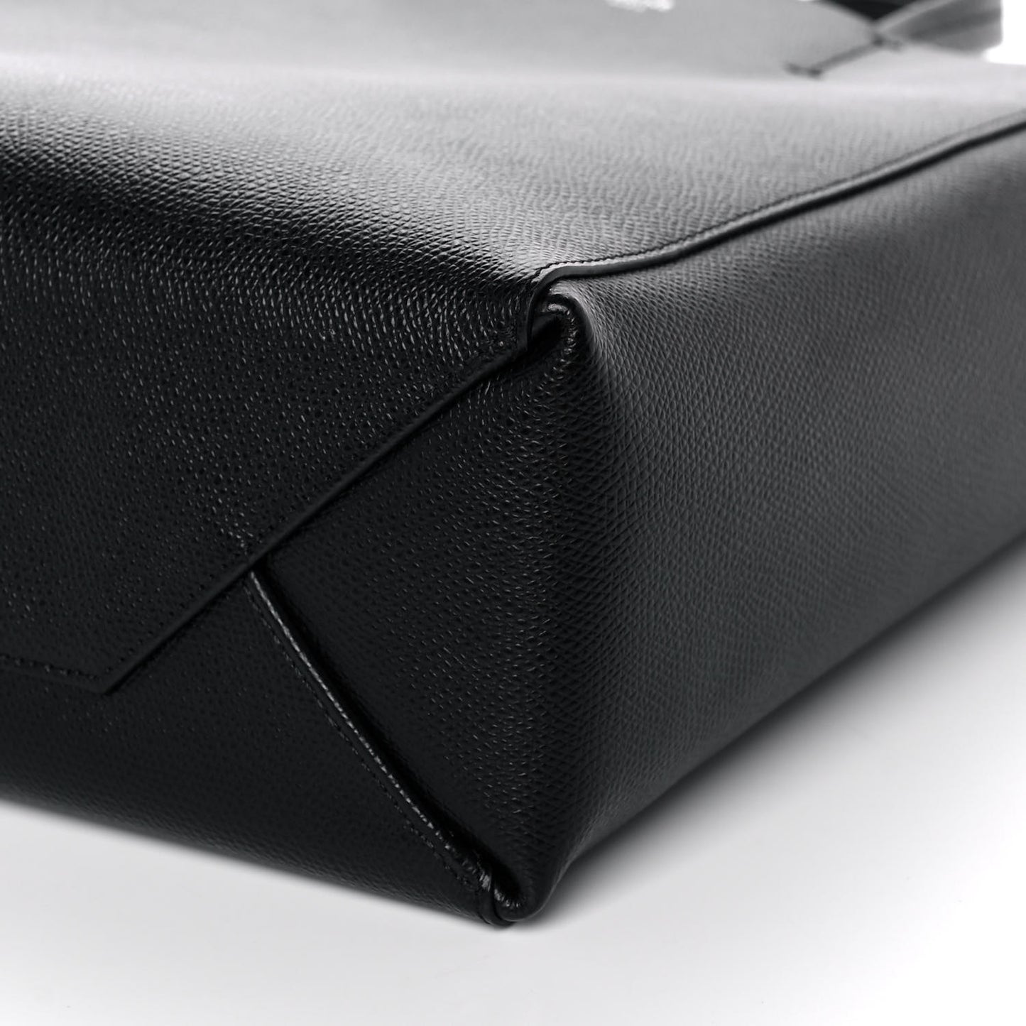 Grained Calfskin Small Vertical Cabas Black
