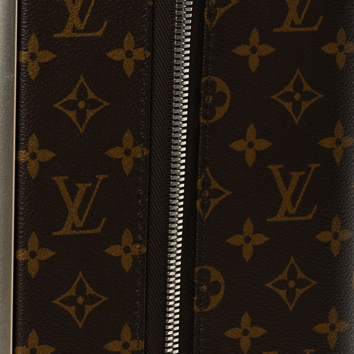 Monogram Horizon 50