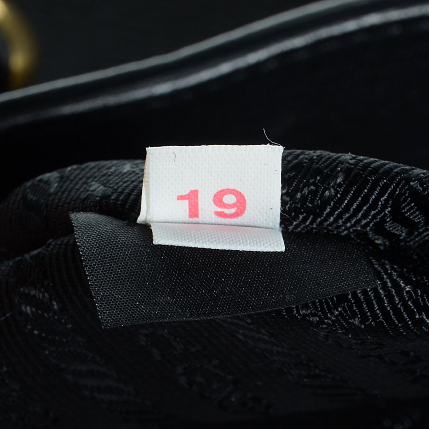 Vitello Daino East West Tote Nero Black