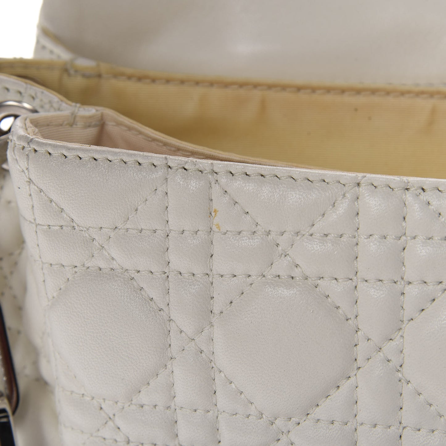 Lambskin Cannage Medium New Lock Flap White