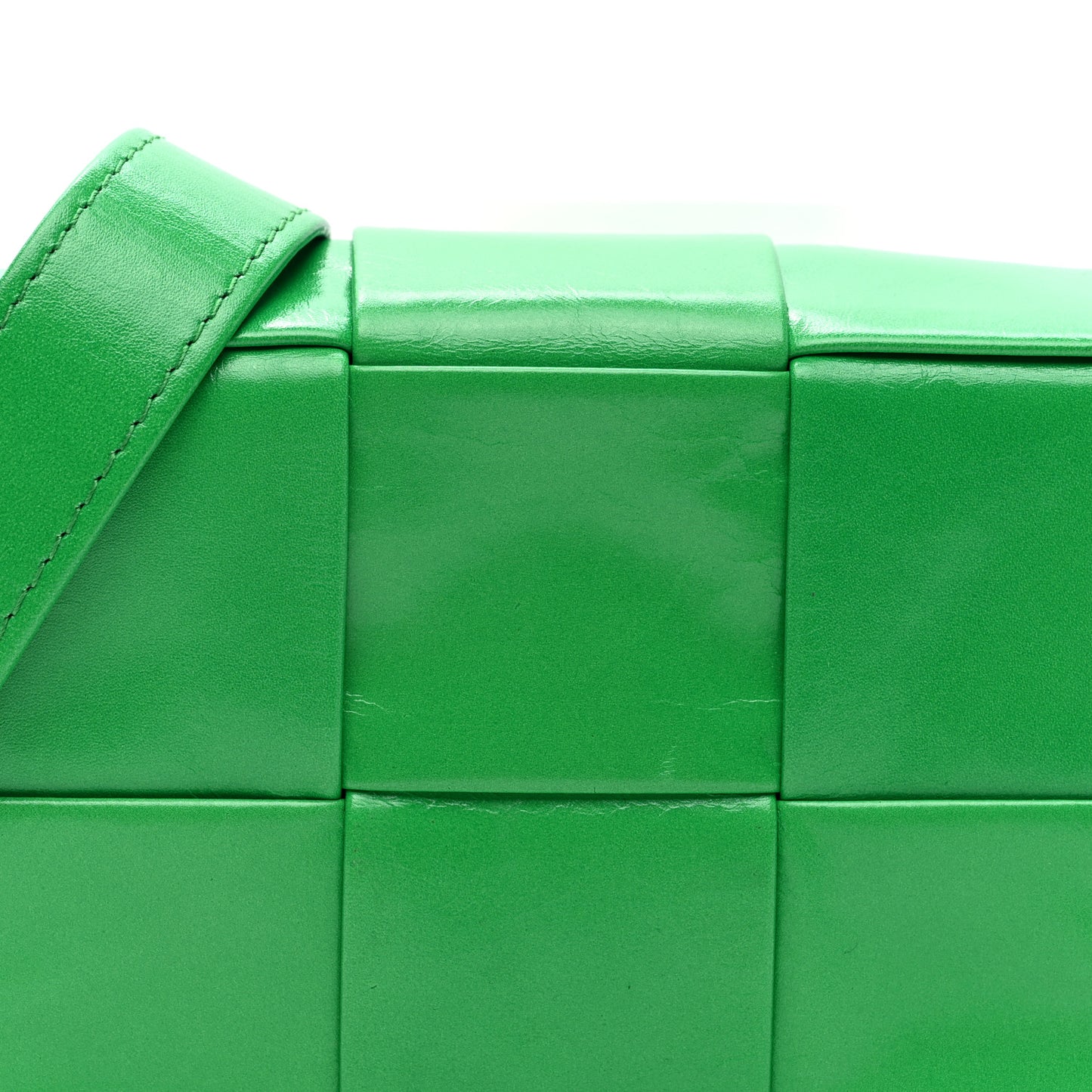 Paper Calfskin Maxi Intreccio Extra Mini Cassette Crossbody Bag Parakeet