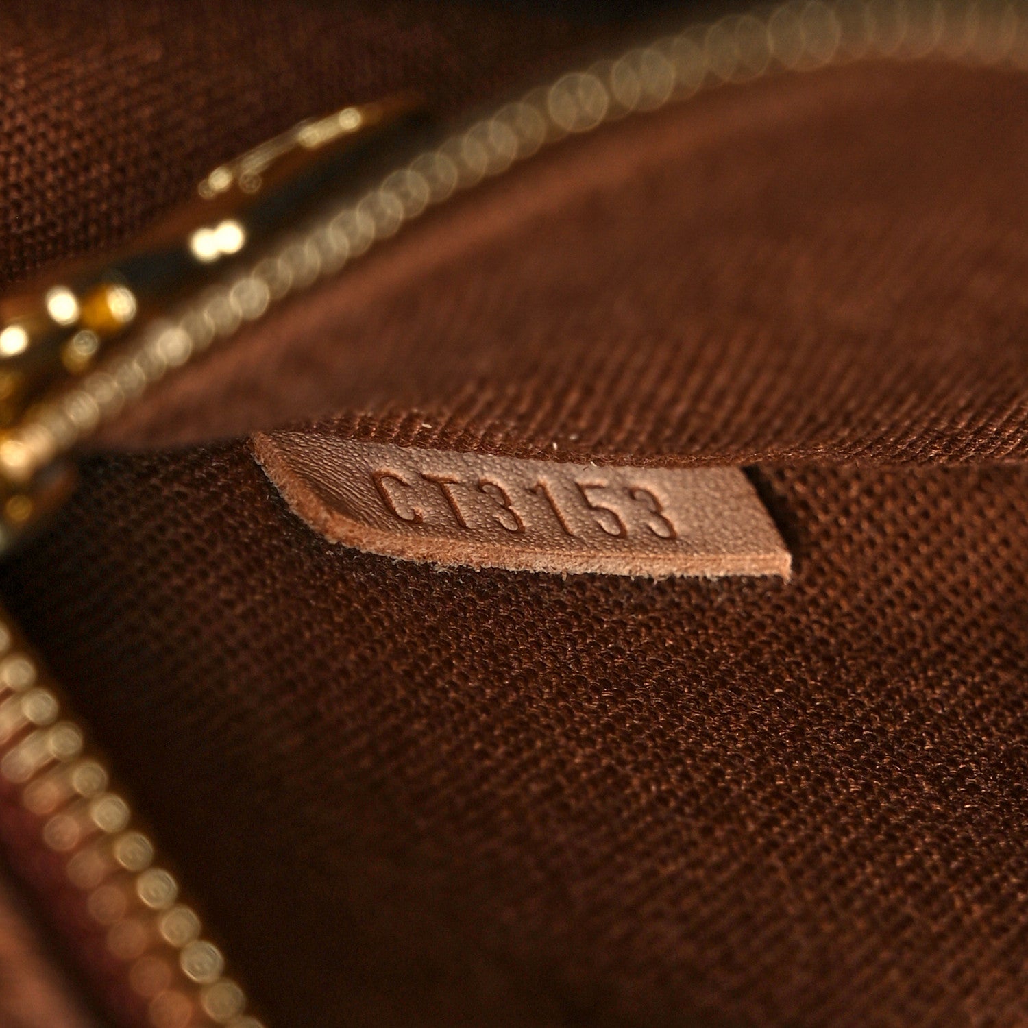 Louis Vuitton Monogram Sac Plat 7 of 12