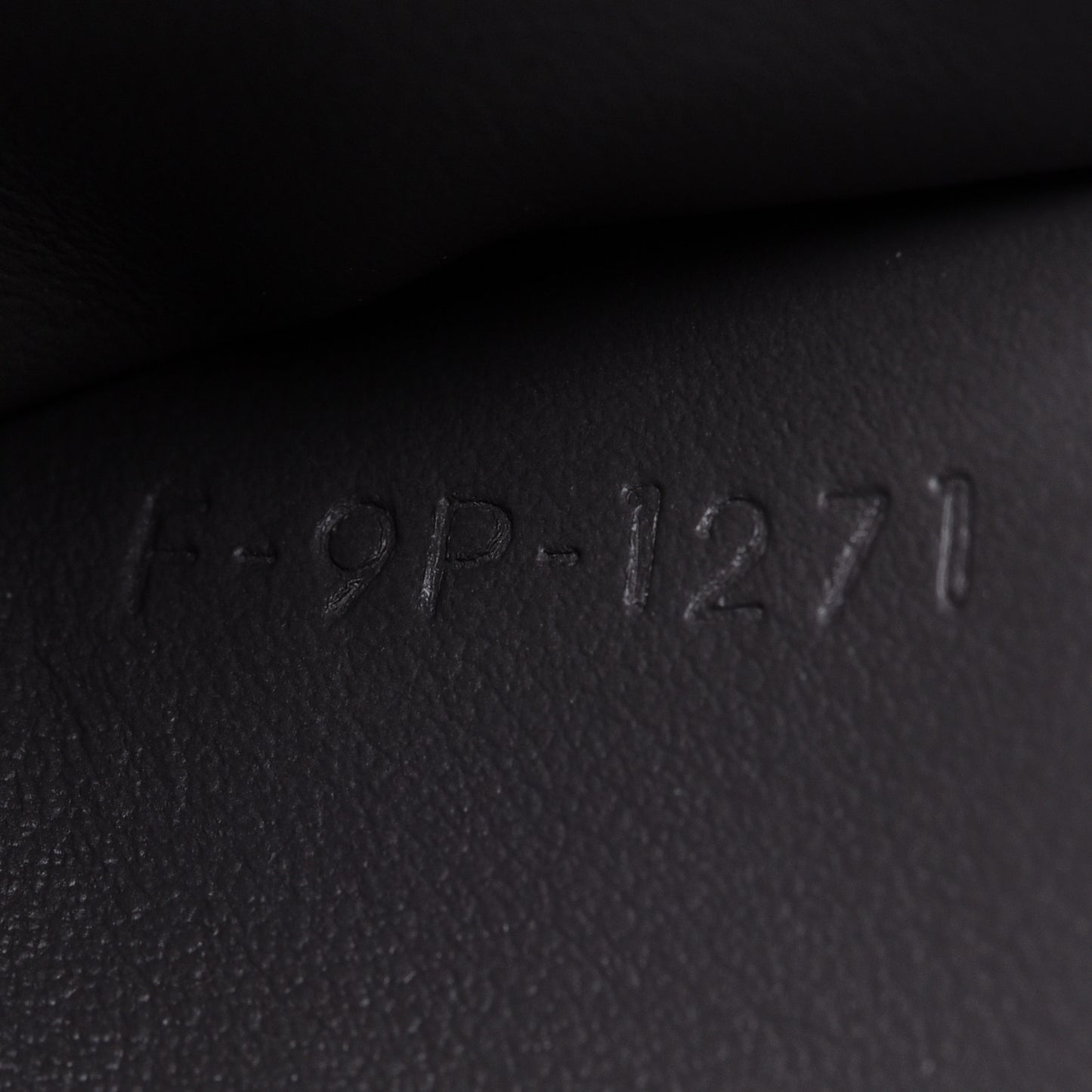 Grained Calfskin Small Multifunction Strap Wallet Grey Vintage Pink