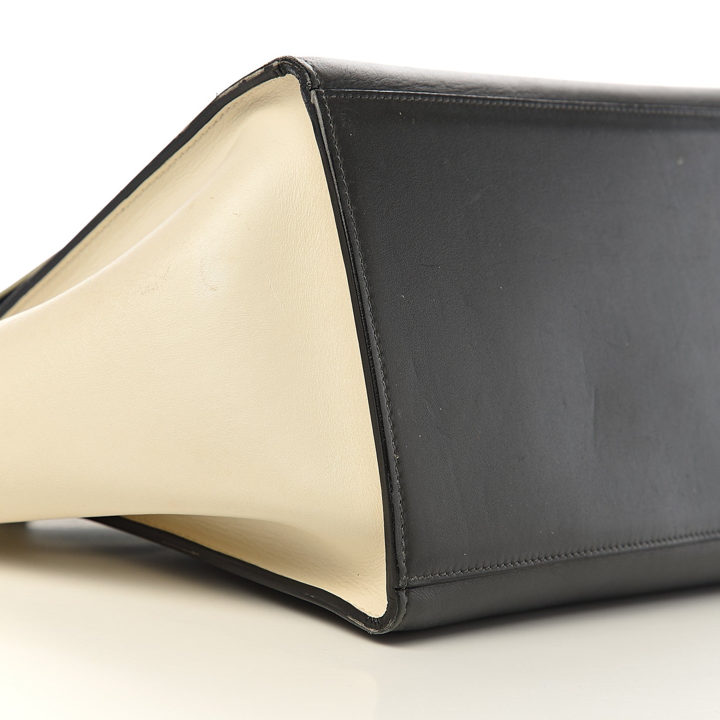 Smooth Calfskin Medium Tri-Color Trapeze Pistachio