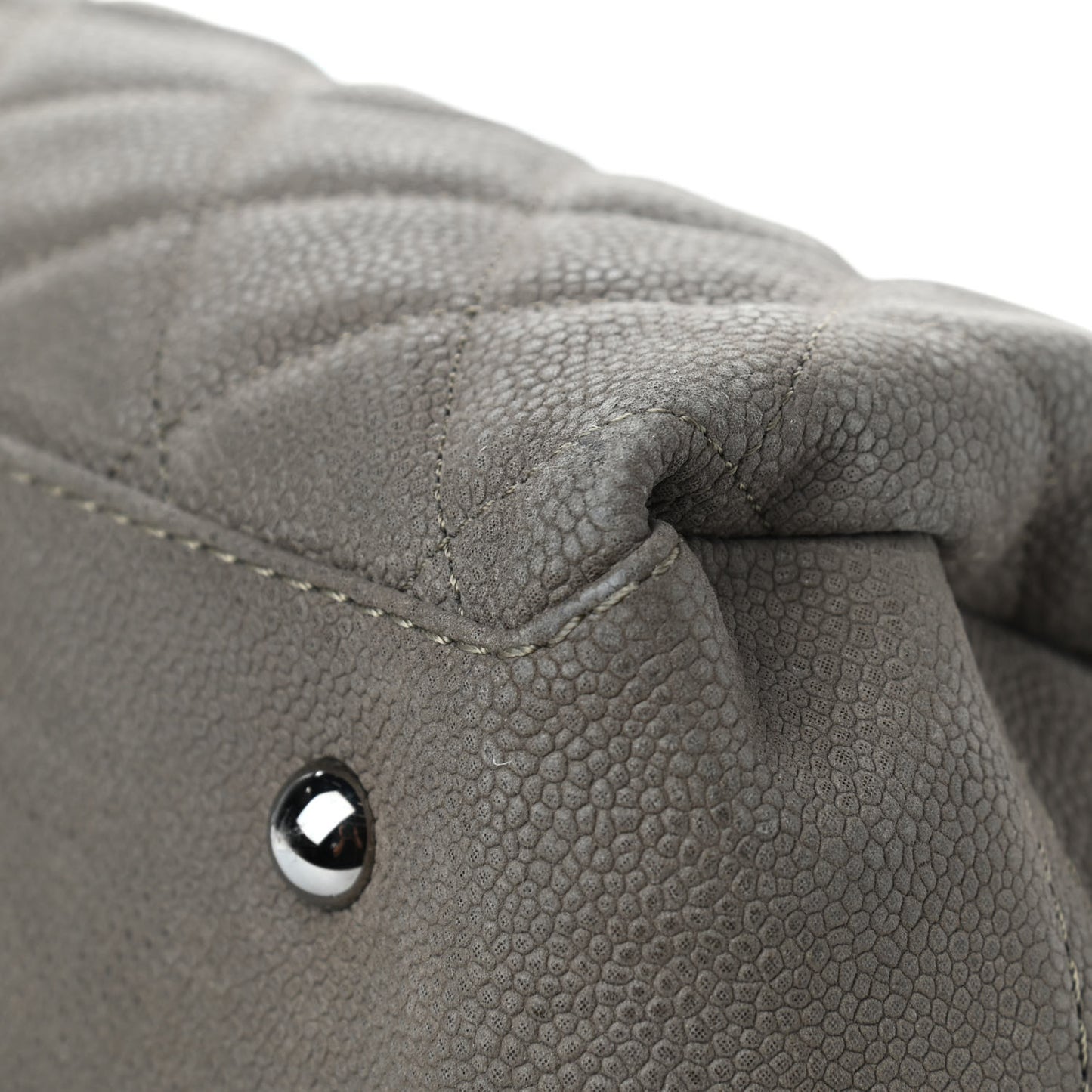 Iridescent Caviar Medium Lady Pearly Flap Khaki