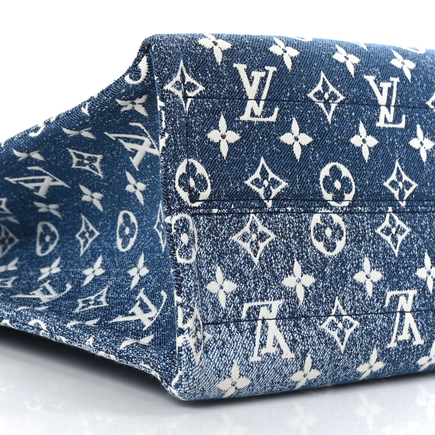 Louis Vuitton Monogram Jacquard Denim Onthego MM Bleu 7 of 8