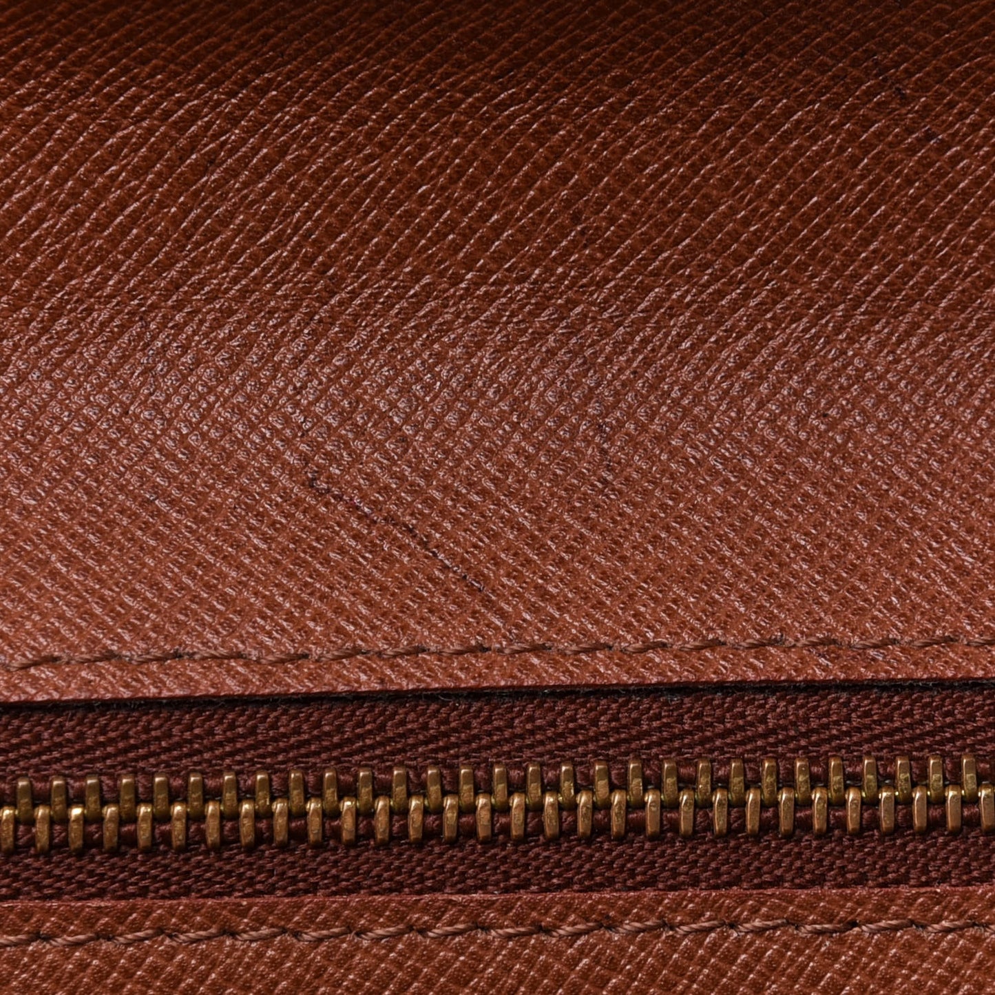Monogram Pochette Bordeaux