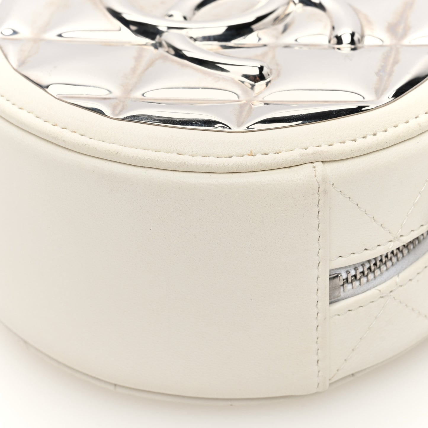 Lambskin Metal Quilted Round Clutch With Chain White Silver