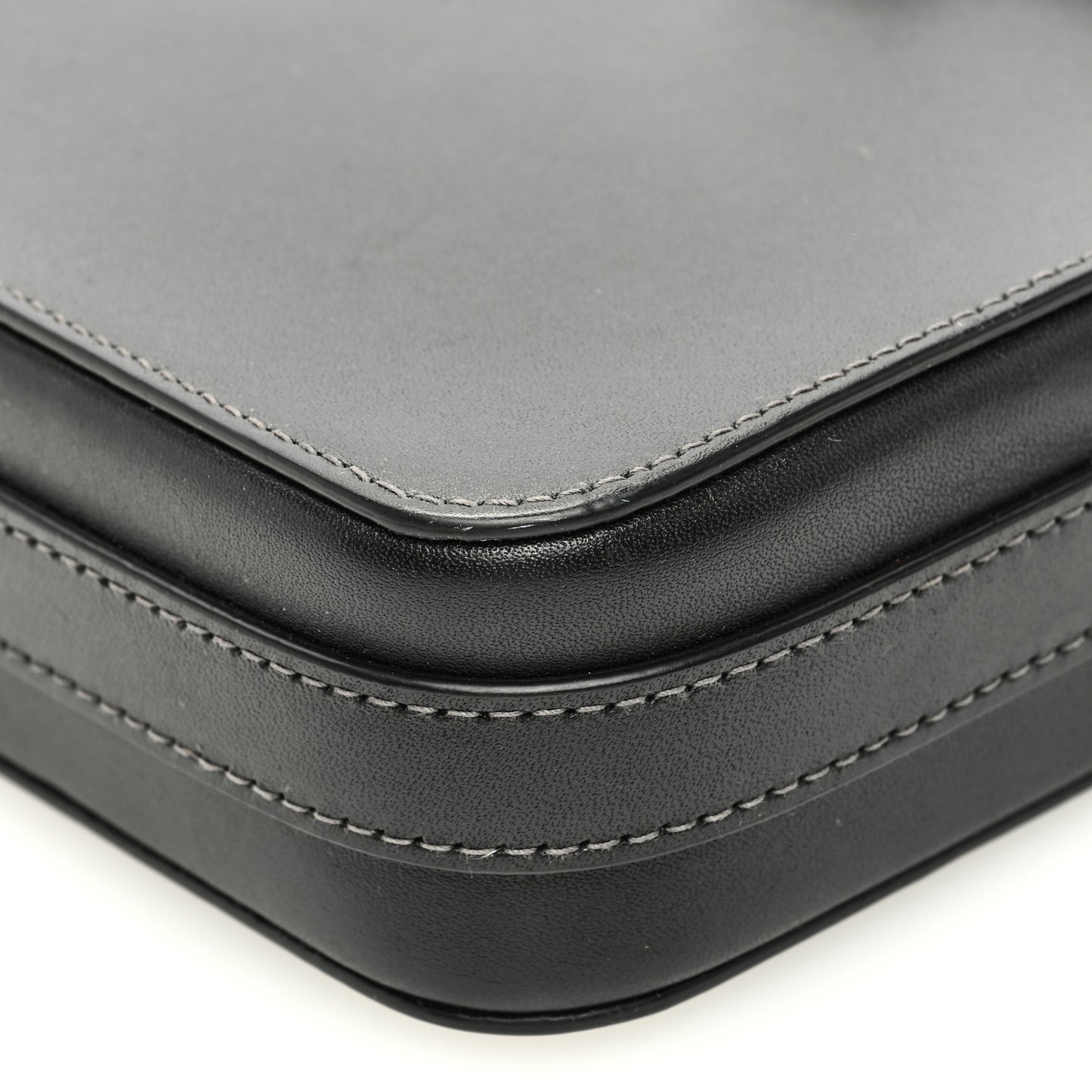 Smooth Calfskin Vertical Pouch Black