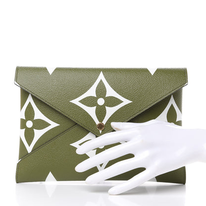Louis Vuitton Monogram Giant Kirigami Pochette Set 2 of 10