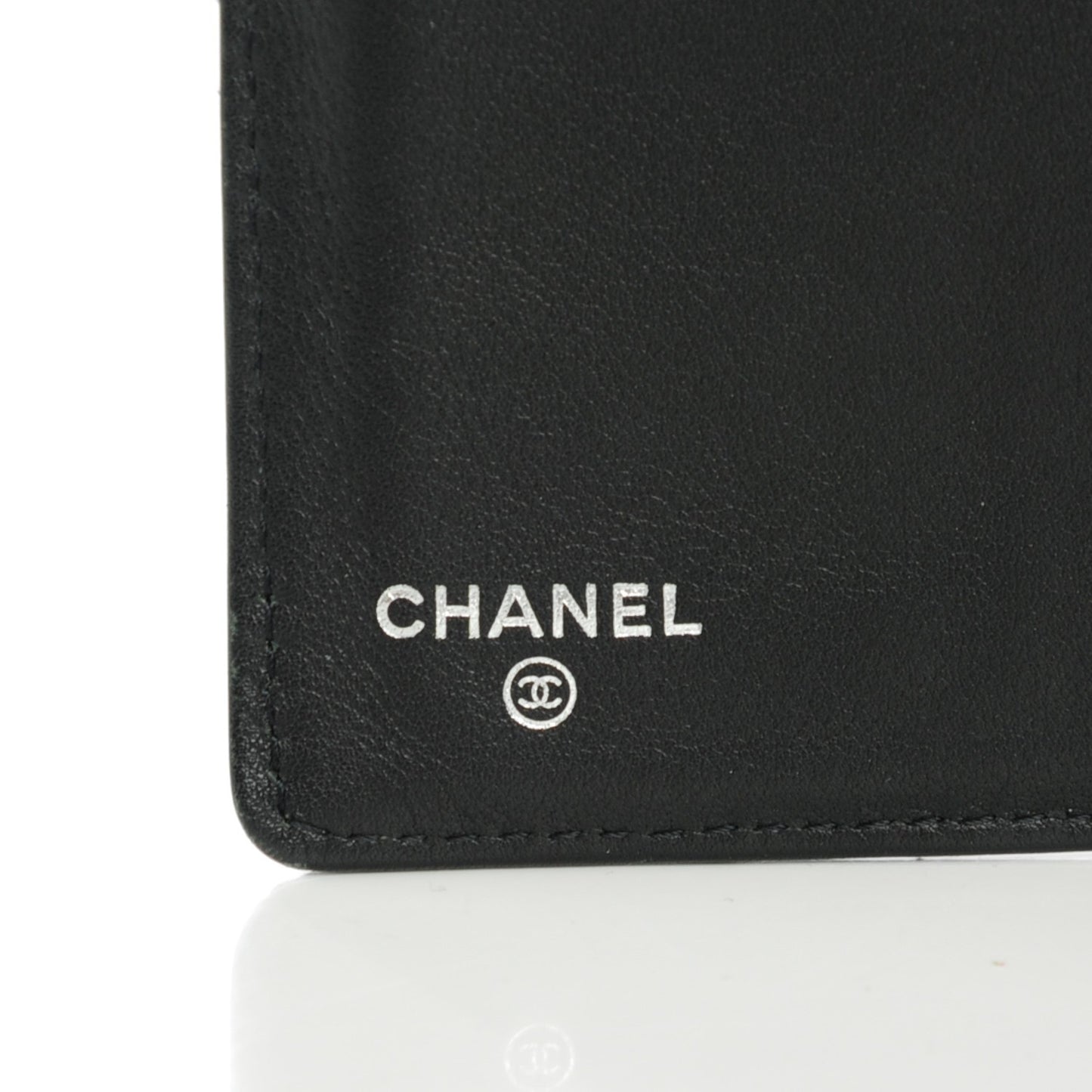 Patent Quilted Brilliant Yen Wallet Black