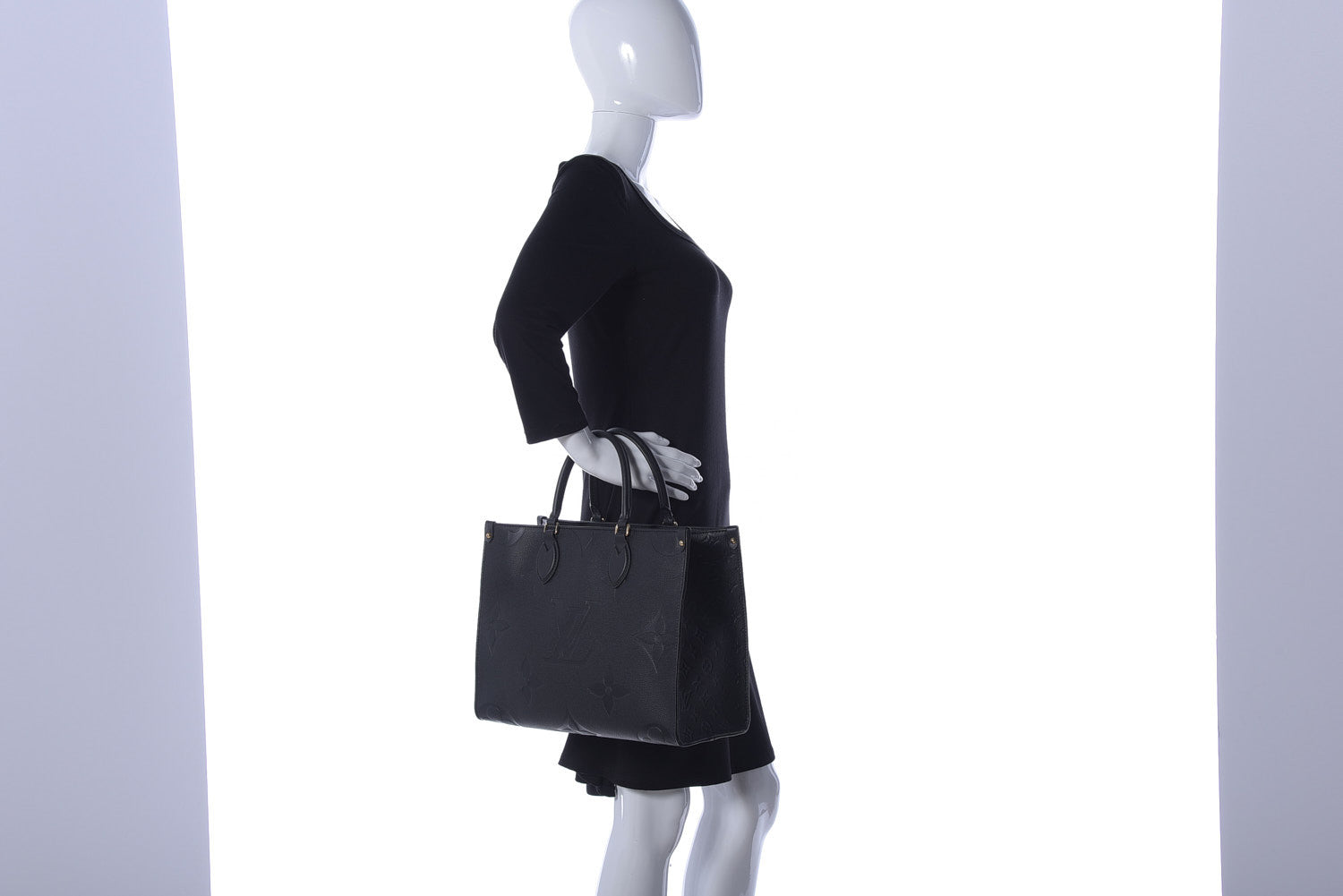 Louis Vuitton Empreinte Monogram Giant Onthego MM Black 3 of 9