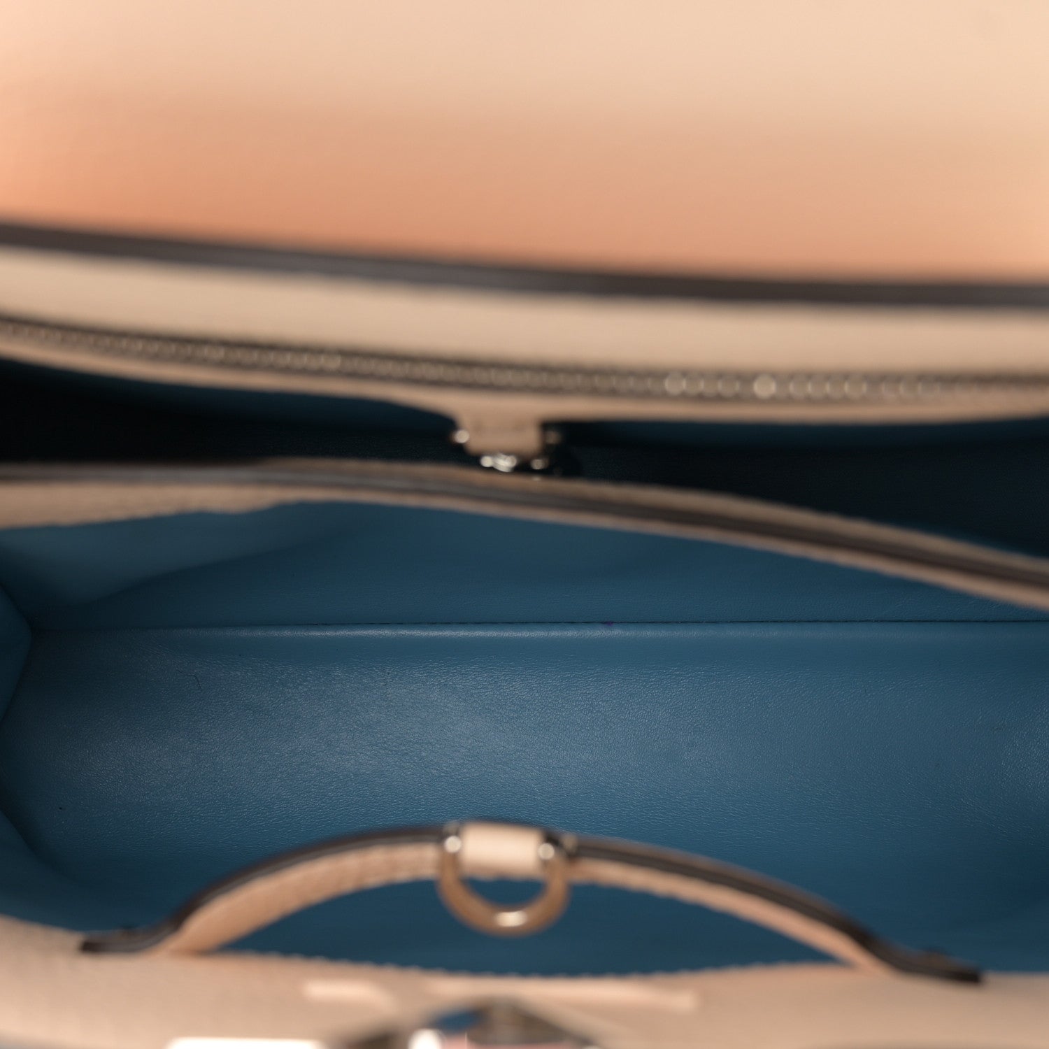 Louis Vuitton Taurillon Capucines MM Gradient Blue 5 of 13