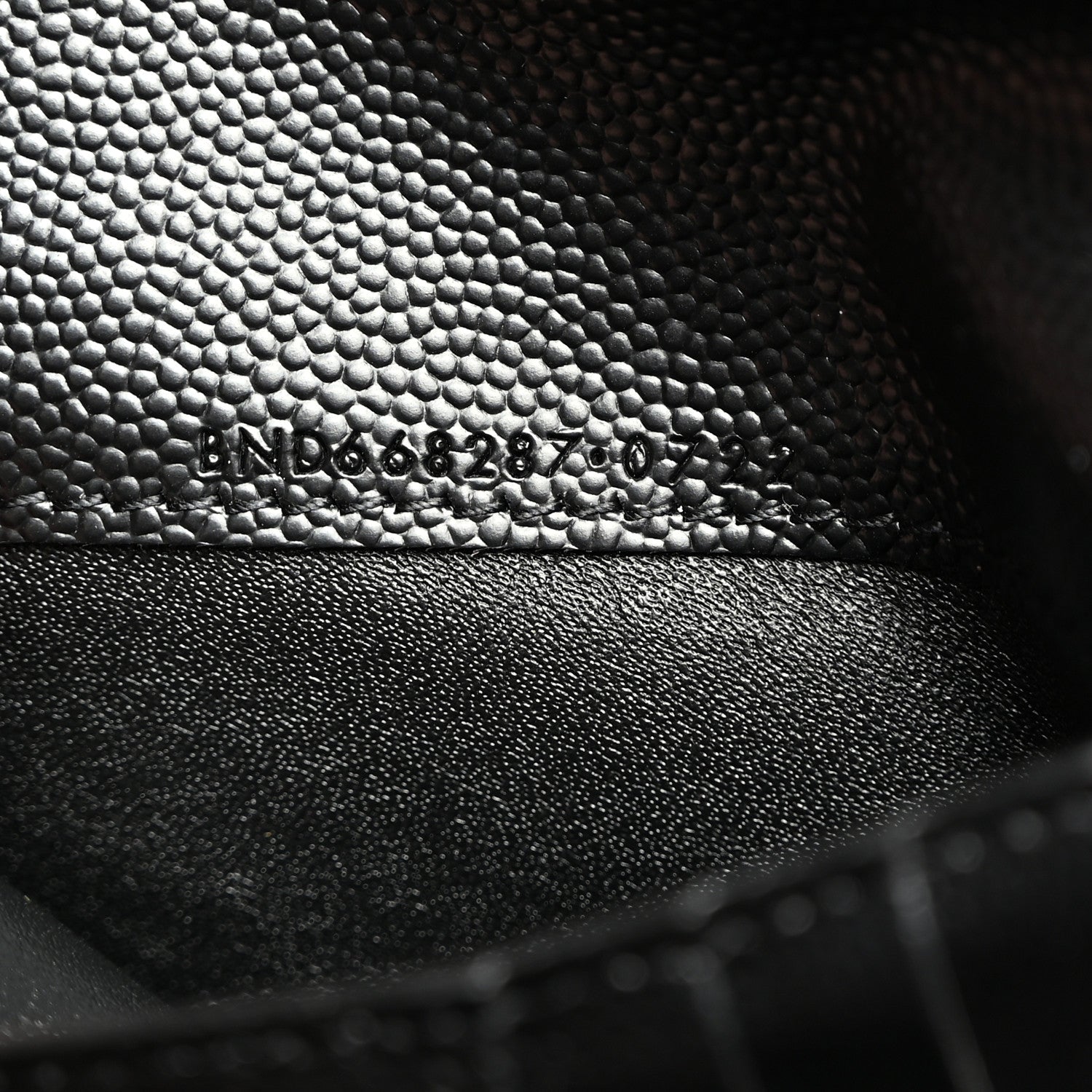 Saint Laurent Grain De Poudre Matelasse Chevron Monogram Zipped Two-Part Wallet Black 7 of 8