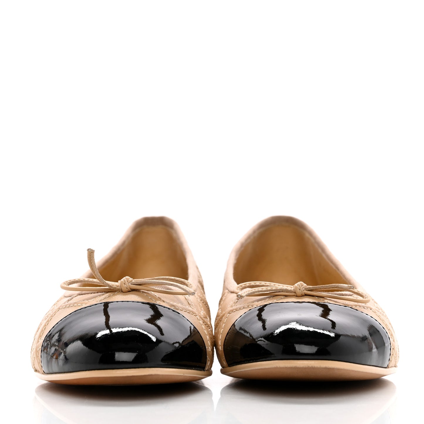 Lambskin Patent Double Stitched CC Cap Toe Ballerina Flats 40.5 Ivory Black