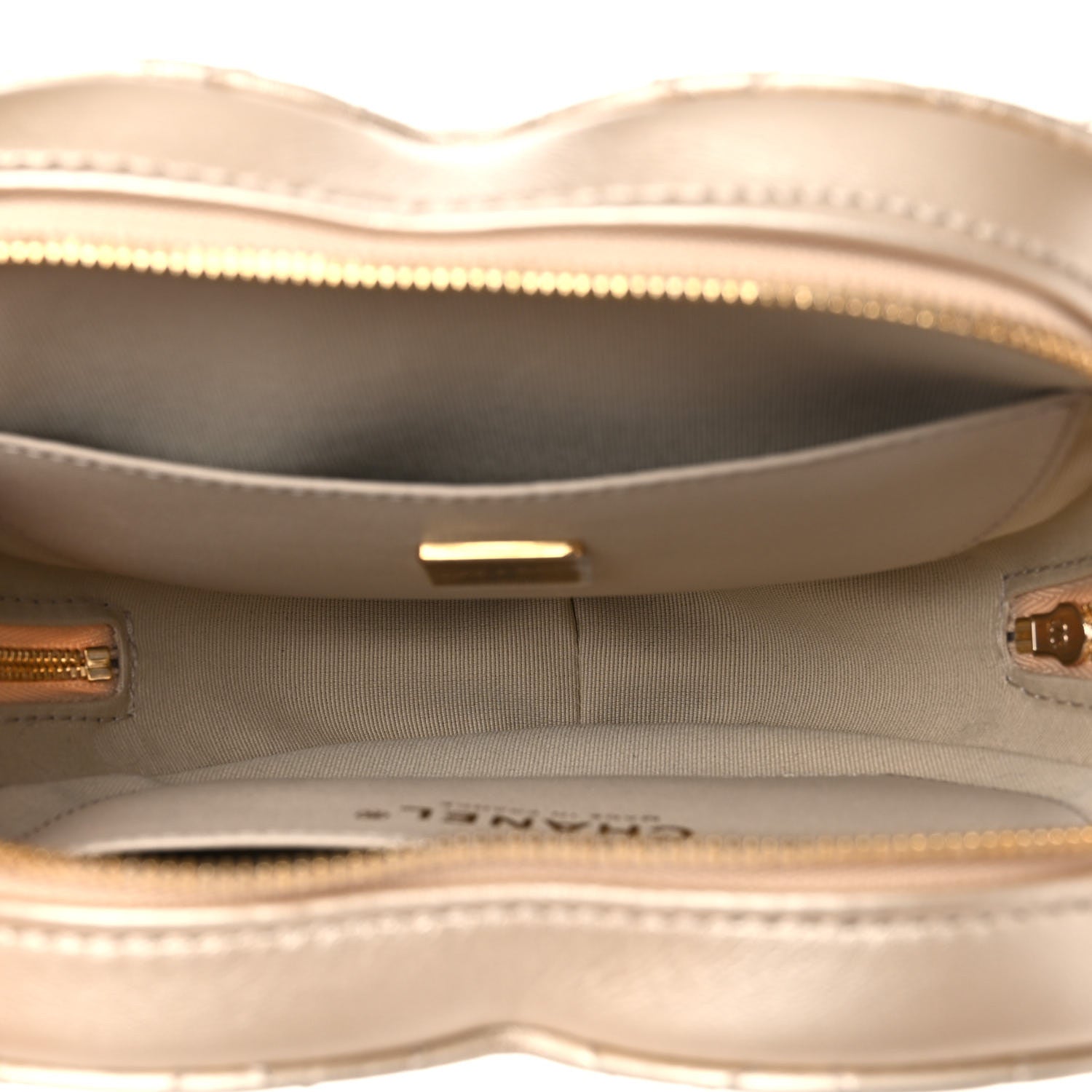 Chanel Metallic Lambskin Quilted CC In Love Heart Bag Gold 5 of 10