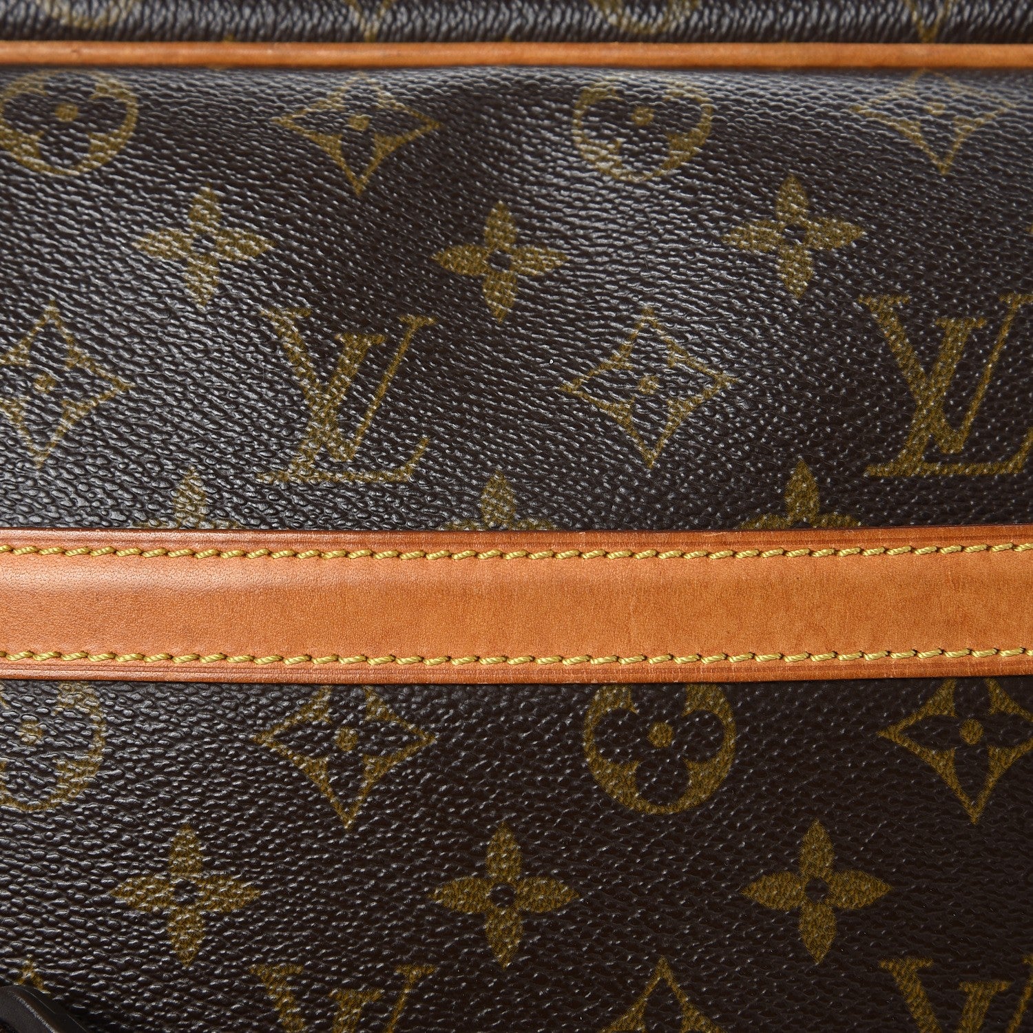 Louis Vuitton Monogram Reporter GM 14 of 17