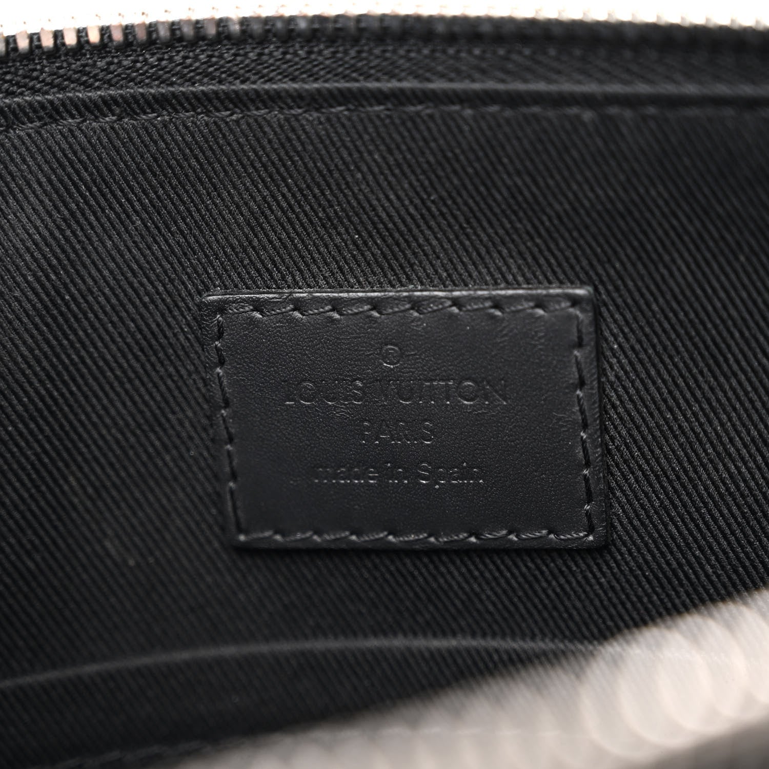 Louis Vuitton Damier Infini Discovery Messenger BB Onyx 6 of 9