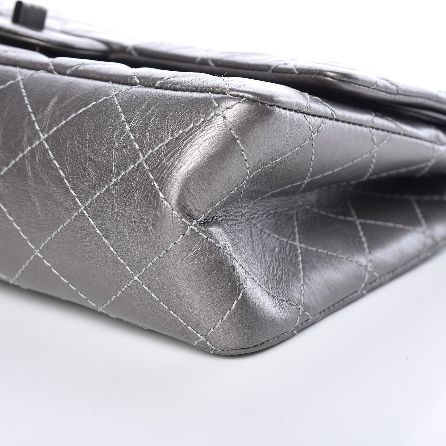 Metallic Aged Calfskin 2.55 Reissue 226 Flap Silver