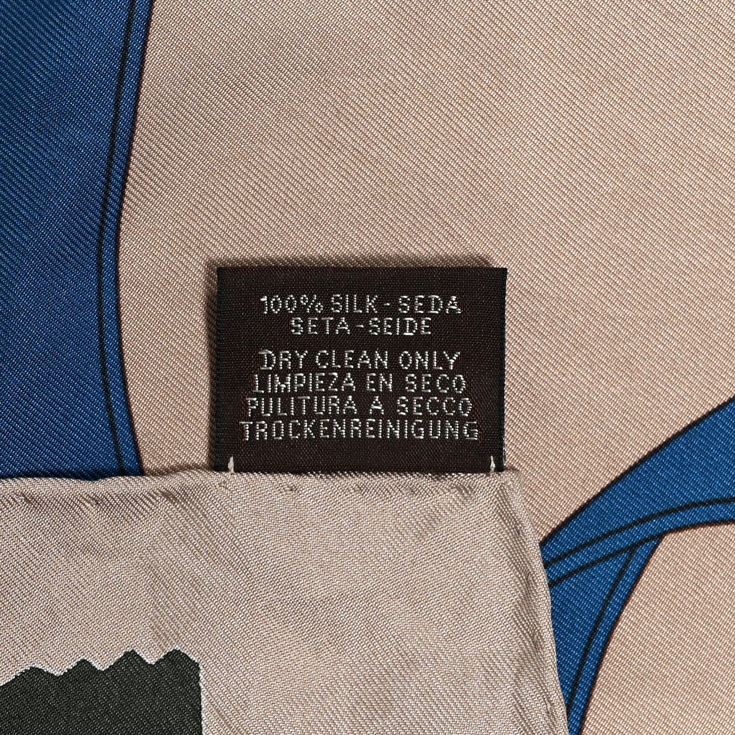 Silk Tout En Carre Shawl 140 Beige Blue Multicolor