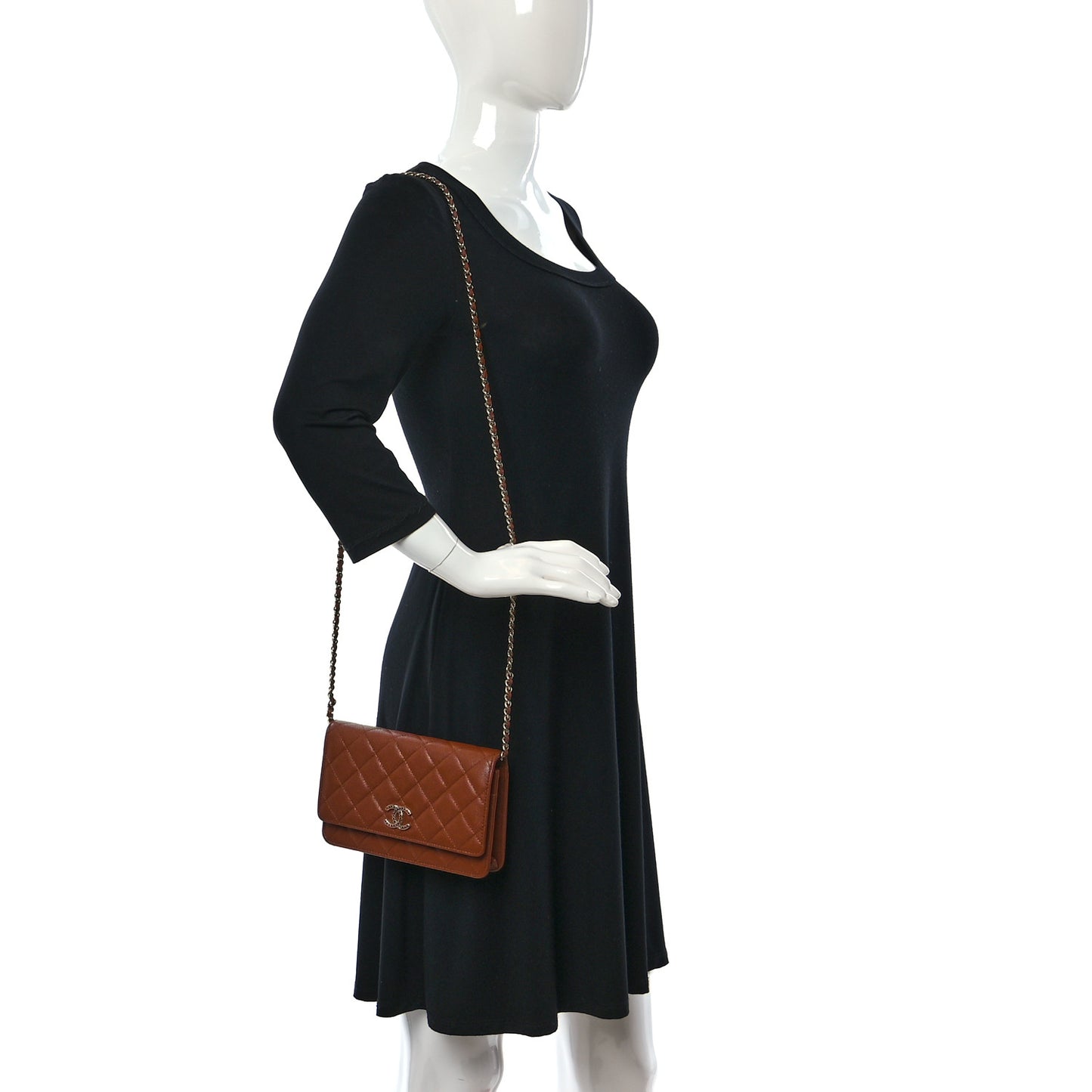 Shiny Caviar Quilted Strass Wallet On Chain WOC Light Brown