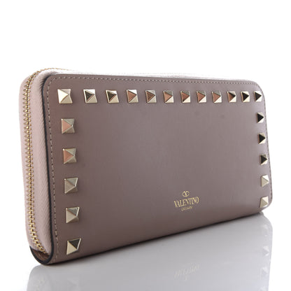 Valentino Garavani Calfskin Rockstud Zip Around Wallet Poudre 3 of 7