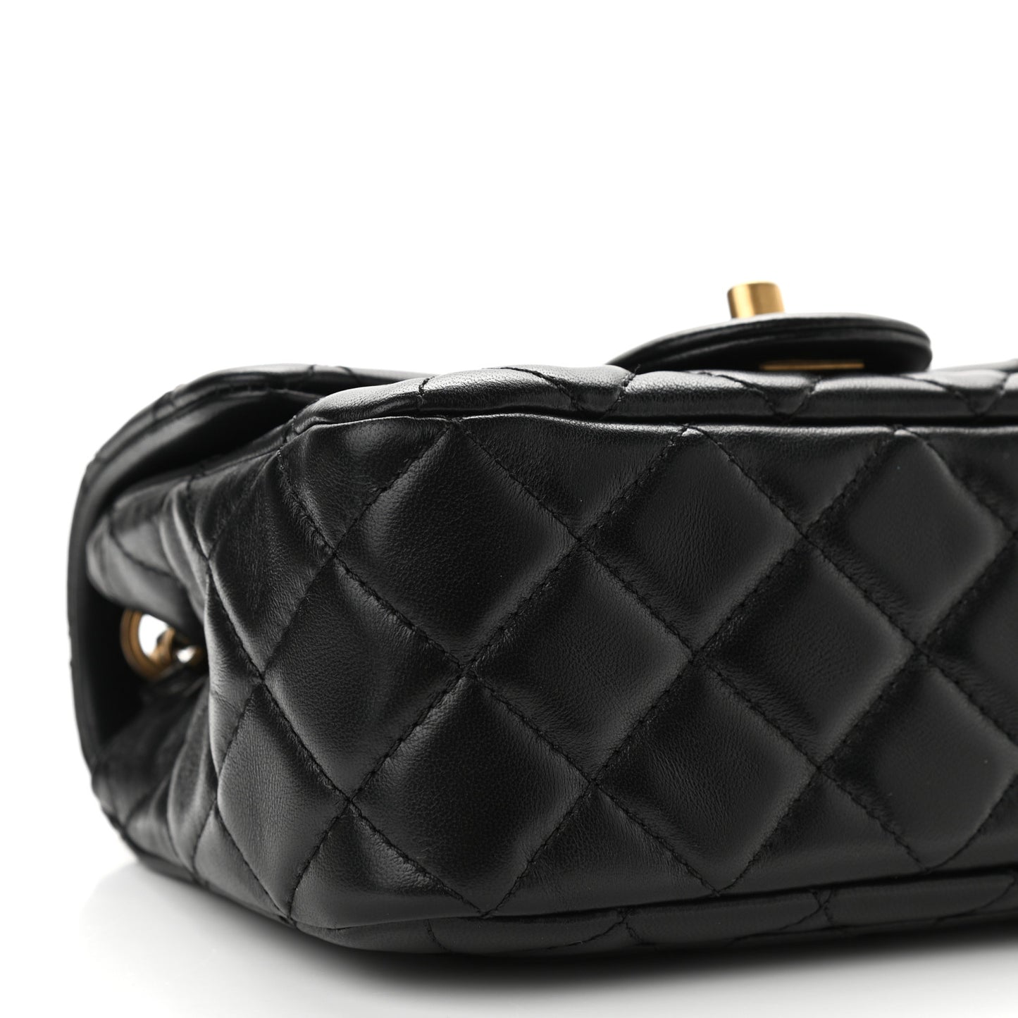 Lambskin Quilted Mini Pearl Crush Flap Black