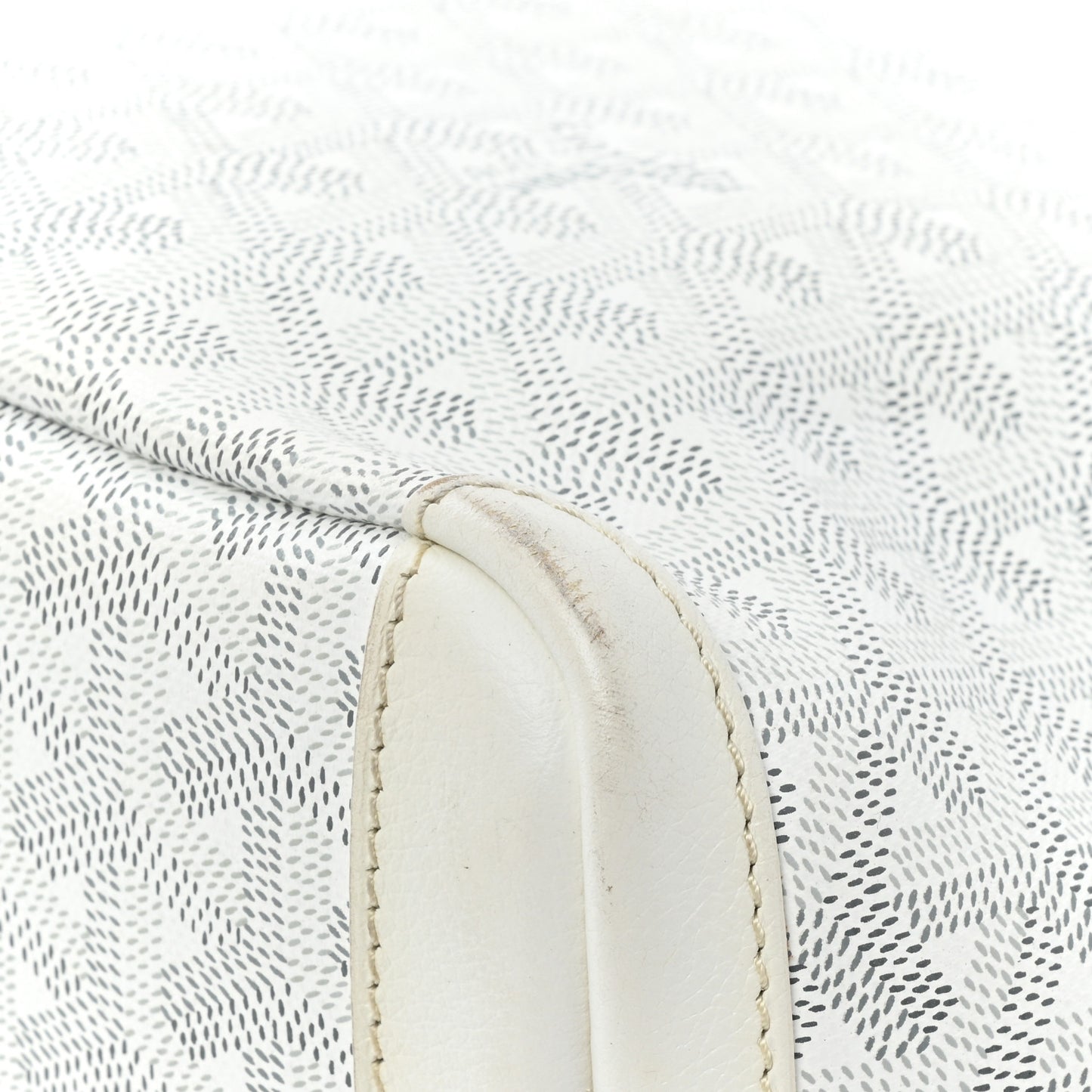 Goyardine Artois PM White