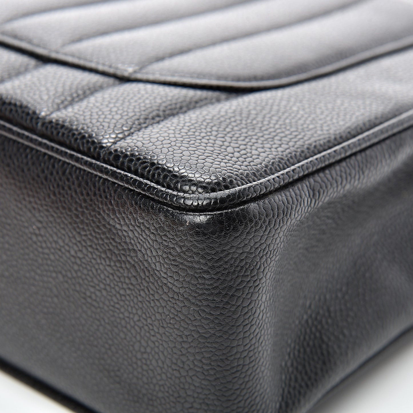 Caviar Vertical Quilted Jumbo Single Flap Black