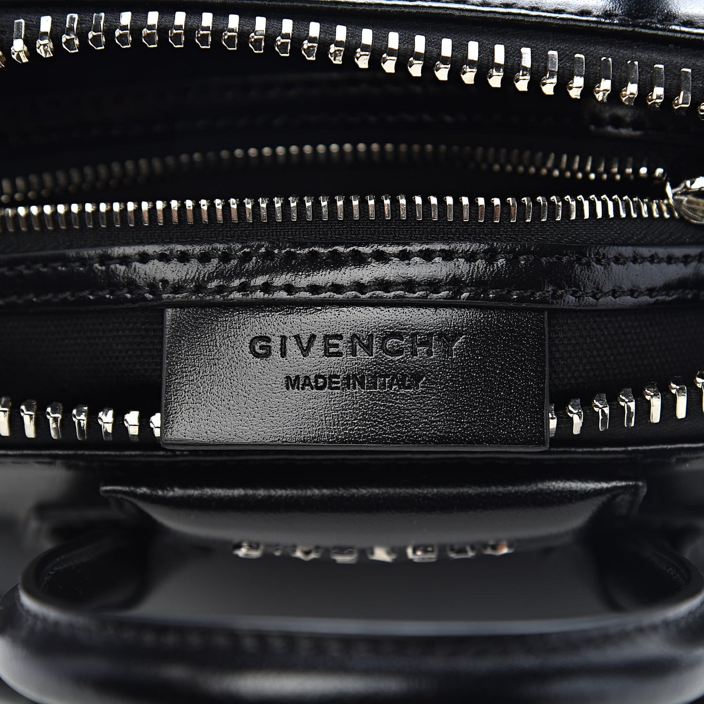 Shiny Lord Calfskin Mini Antigona Black