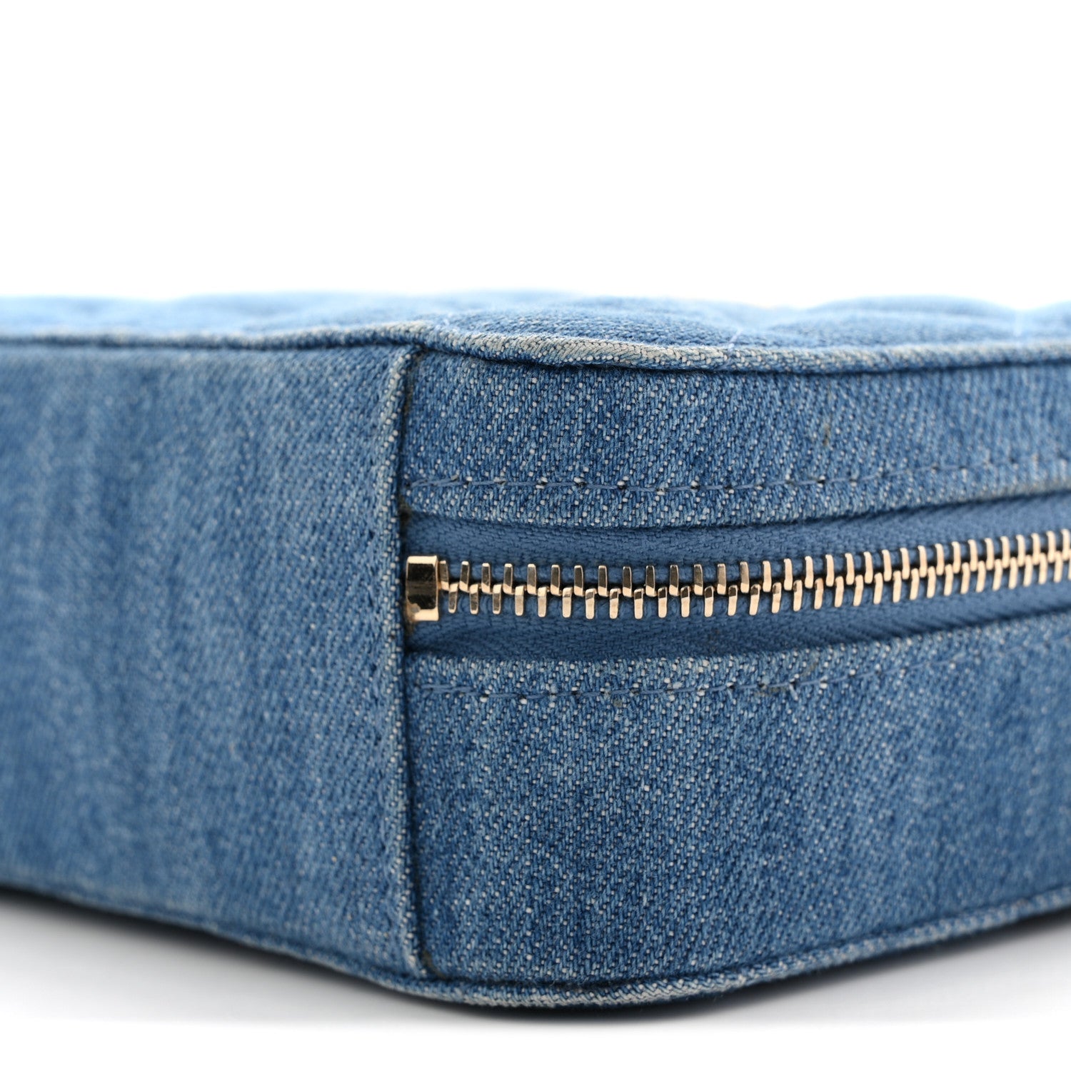 レア☆CHANEL☆デニム☆メガネケース☆クロス☆ Chanel Denim Quilted CC Pearl Crush Camera Case Blue 1878889