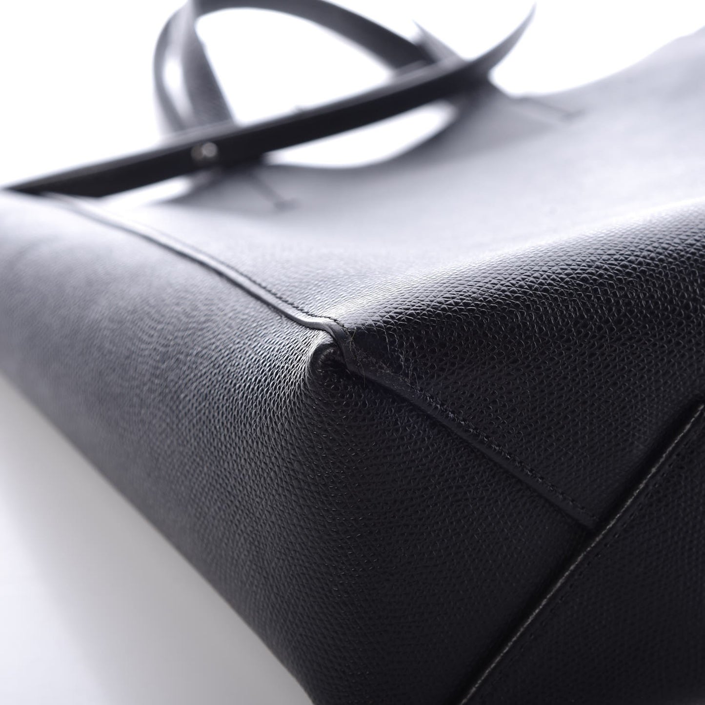 Grained Calfskin Small Vertical Cabas Black