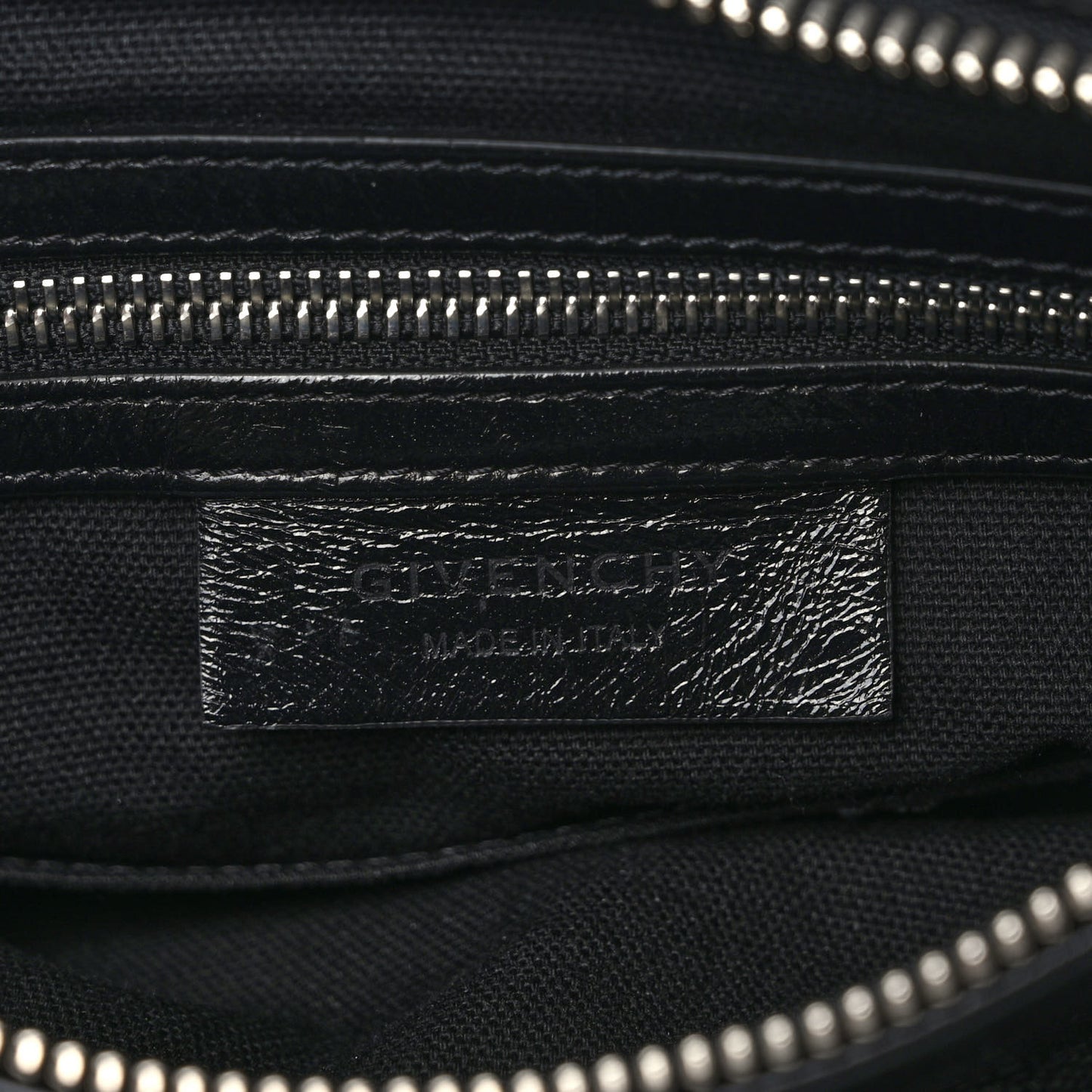 Crinkled Patent Small Pandora Black