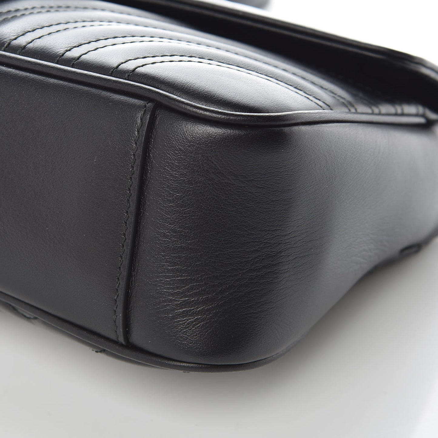 Calfskin Matelasse Small GG Marmont Shoulder Bag Black