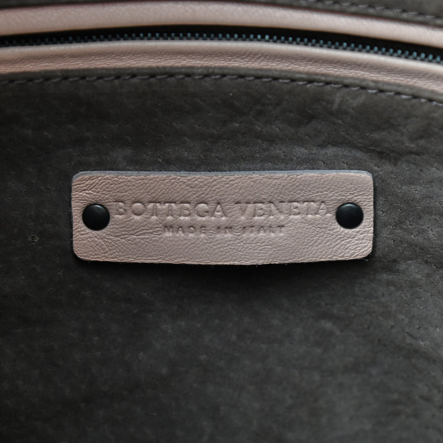Nappa Intrecciato Large Veneta Hobo Flamingo