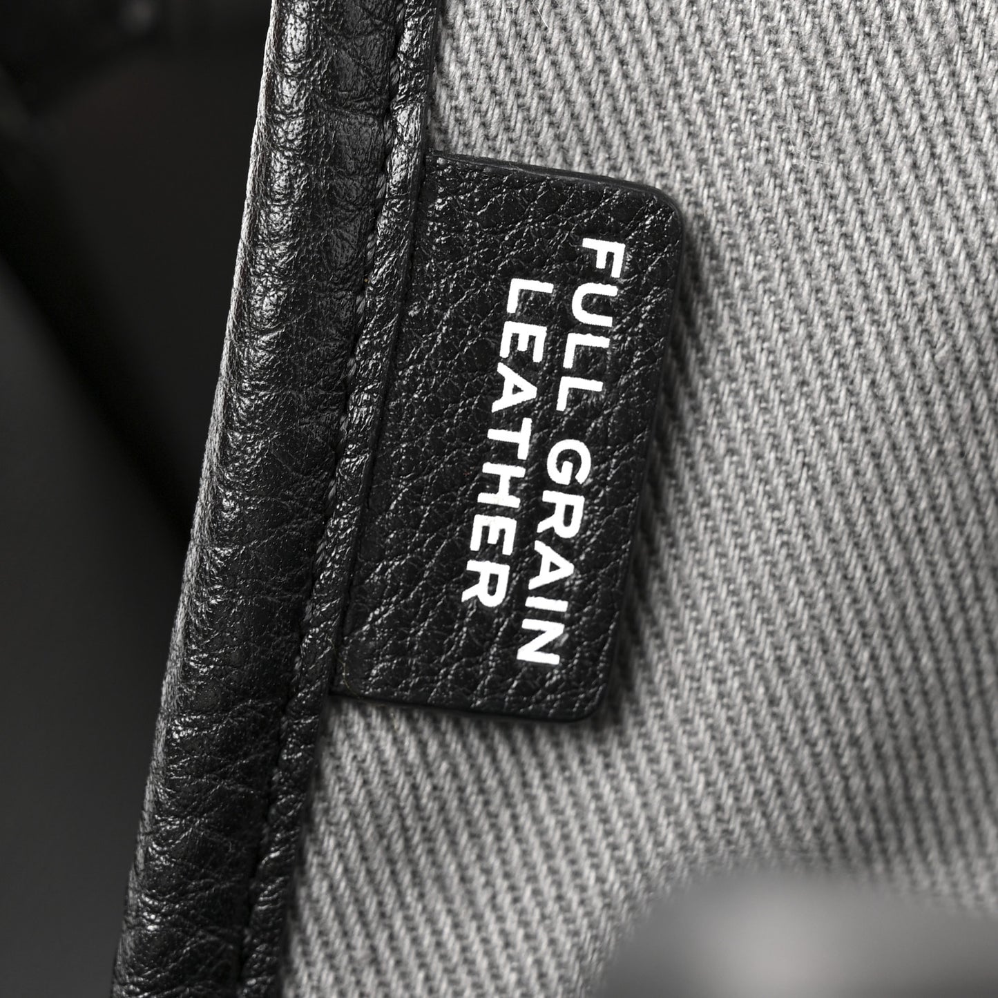 Grained Calfskin Medium The Tote Bag Black