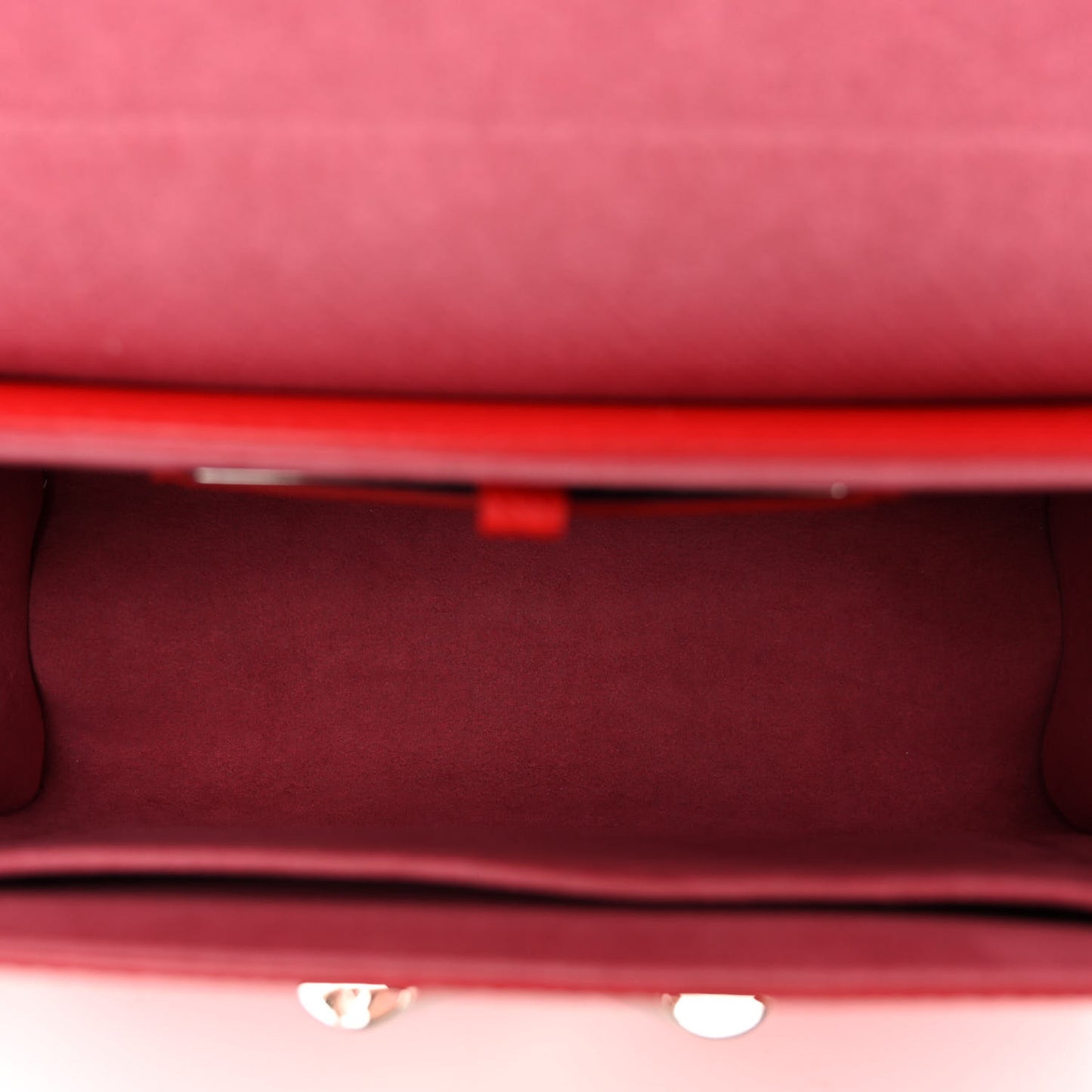 Epi Twist Shoulder Bag MM Coquelicot