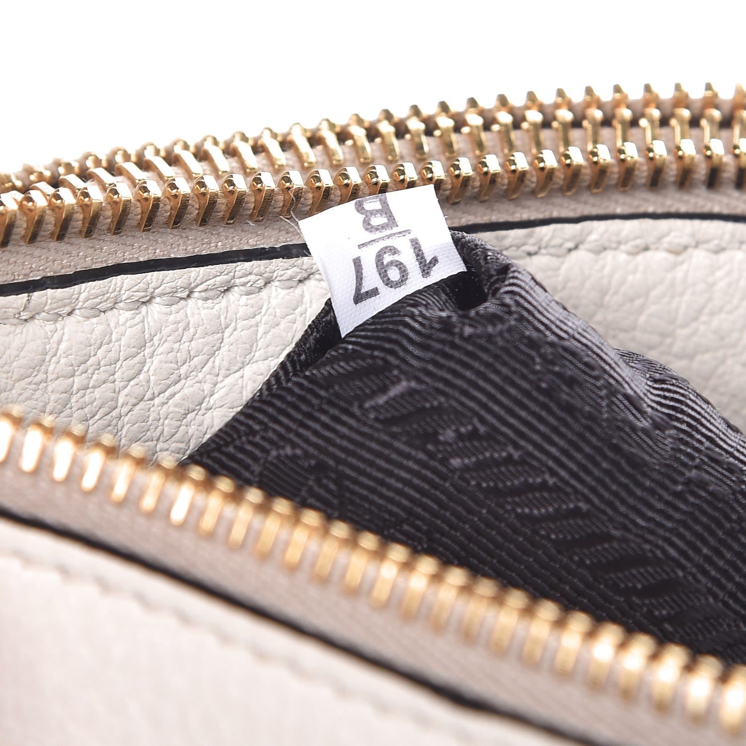 Prada Vitello Phenix Double Zip Crossbody Bag Bianco 9 of 9